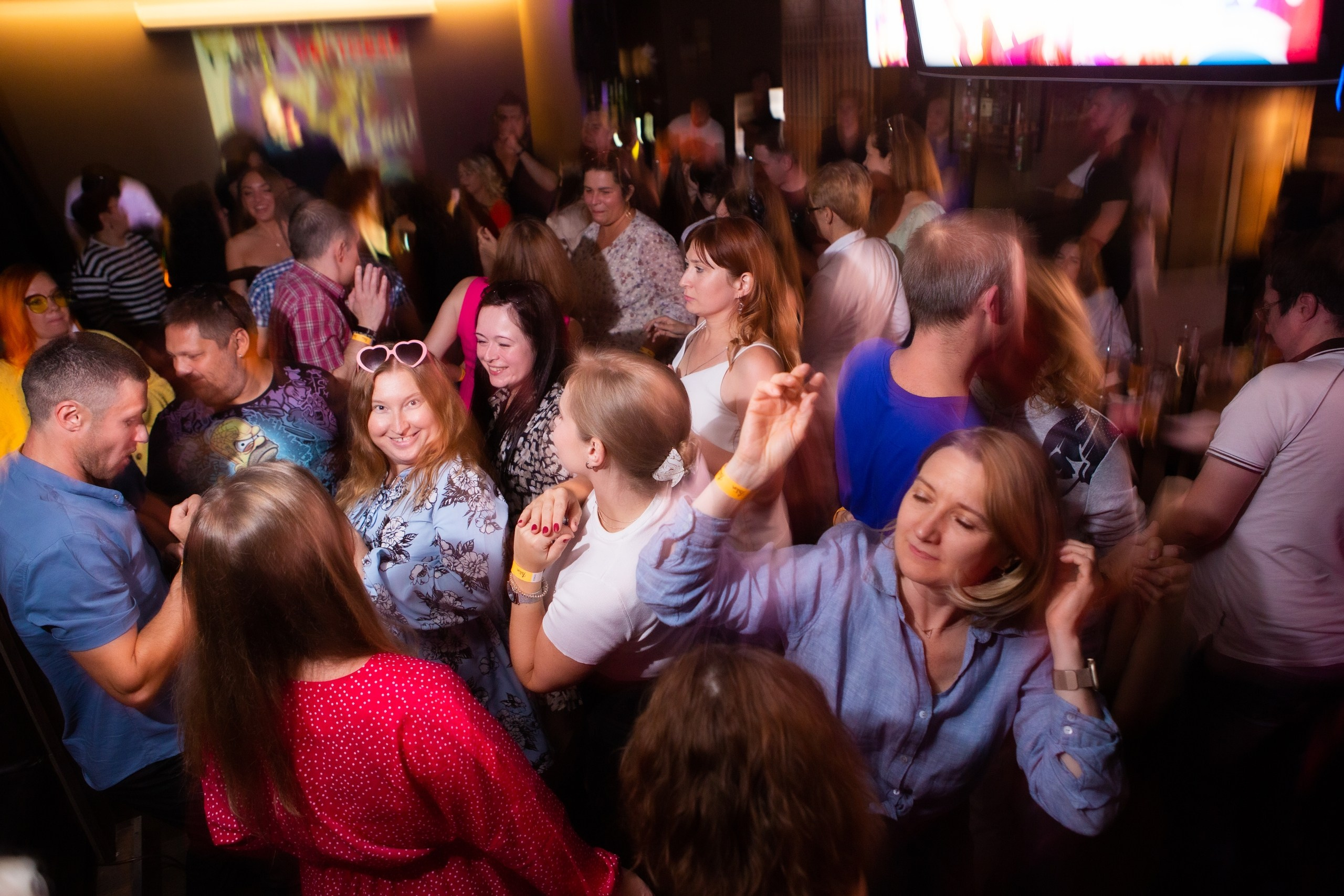 Лето, гуд бай! Клубная вечеринка | 25.08.23. Галерея Фантим