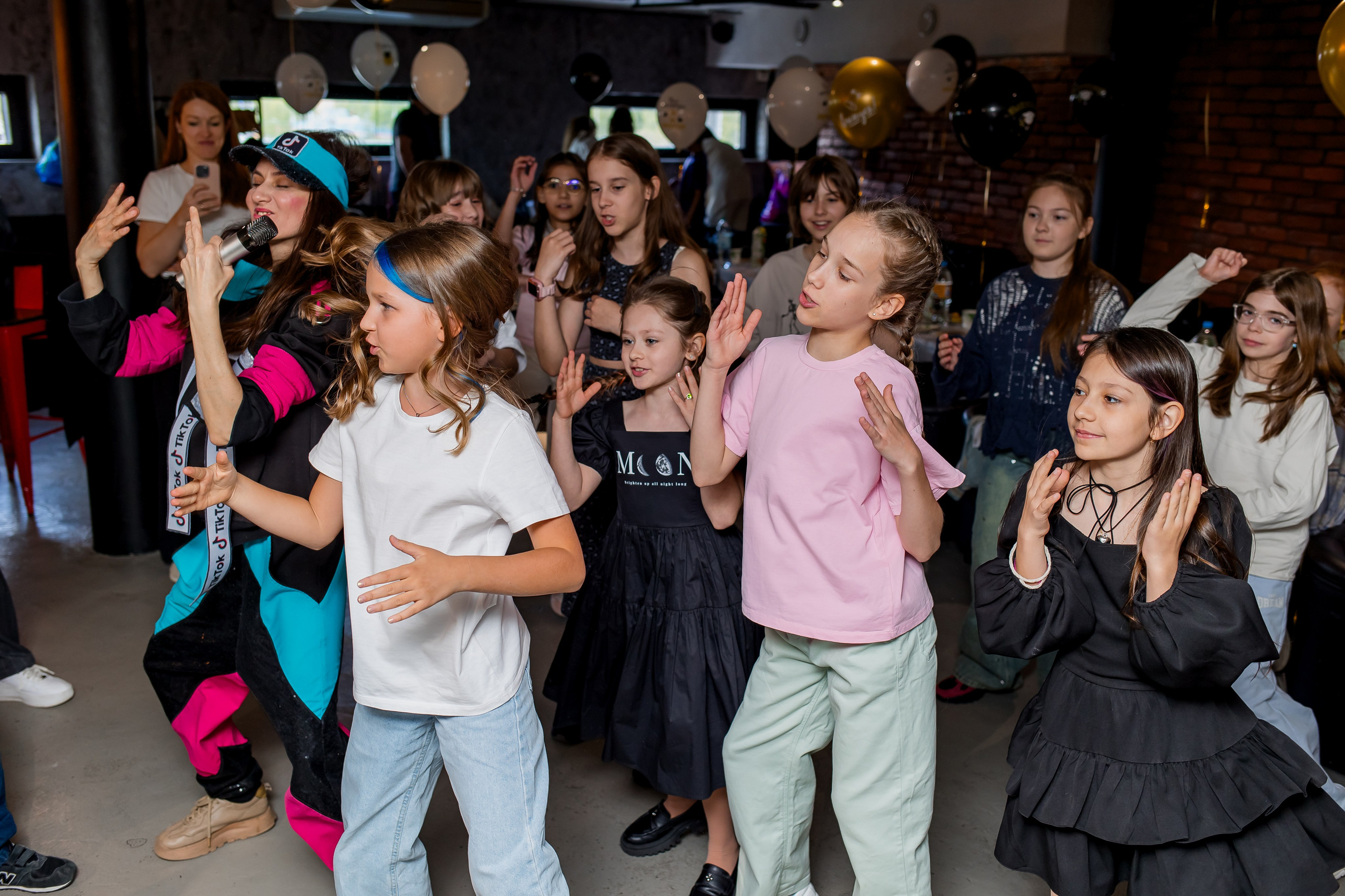 Выпускной 4 класс. Фотограф в Москве Авдеева Мария