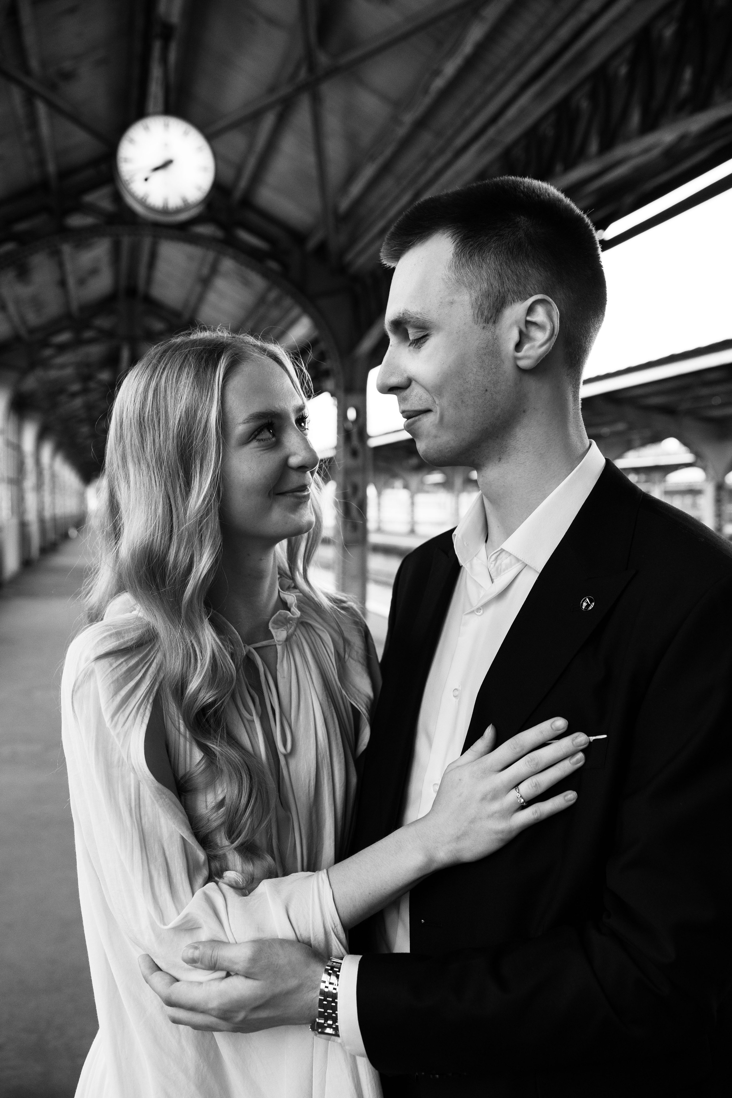 Даша и Константин Витебский вокзал. Фотограф/видеограф в Санкт-Петербурге Динара Гольдина