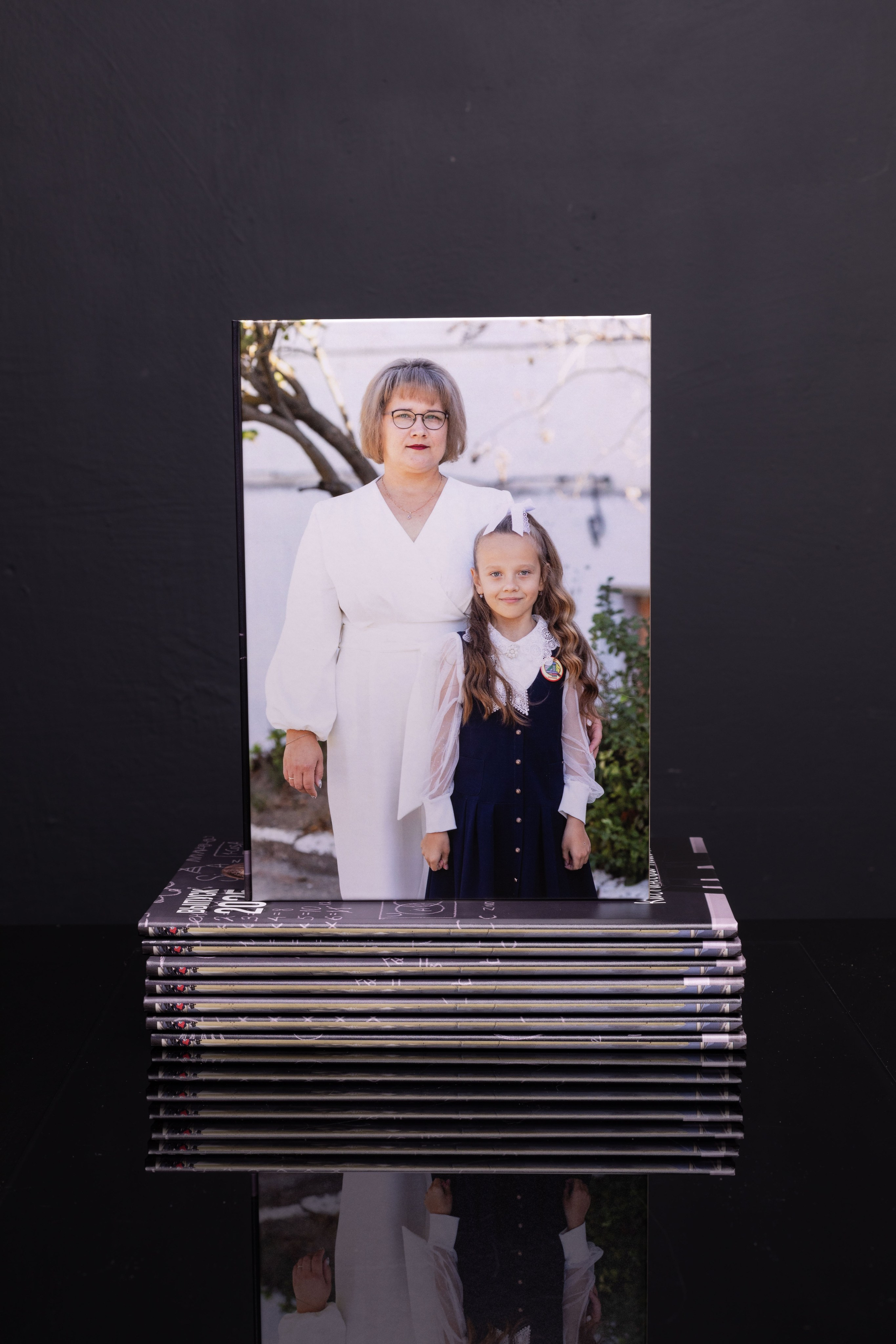 Выпускные фотоальбомы. Фотоателье и полиграфия | Красивые фотосессии, сувениры с фото | Ремонт смартфонов, ноутбуков и техники в Коломне Zinovyev Team