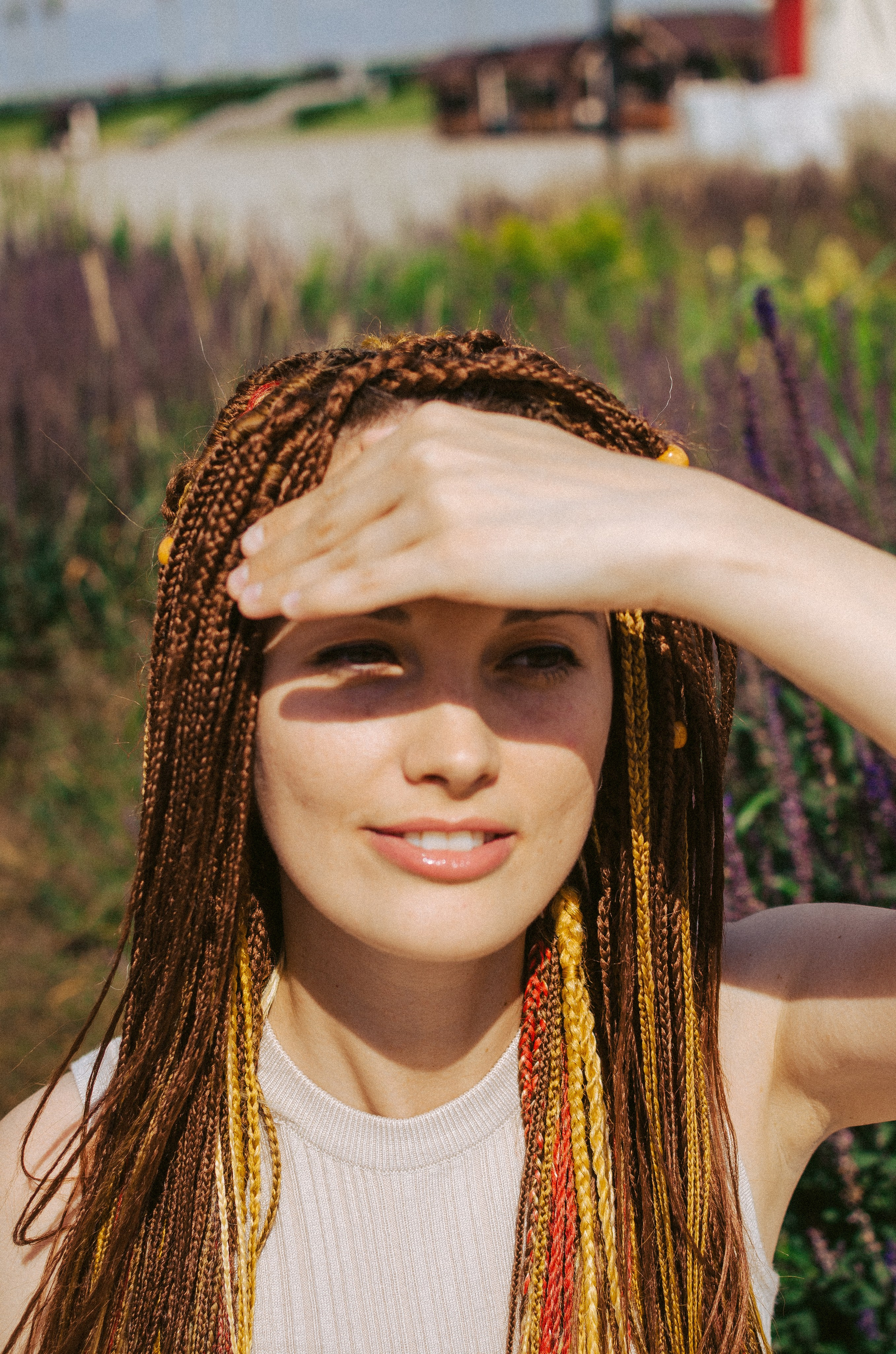 Оля. КВЭЛ — Кто Все Эти Люди