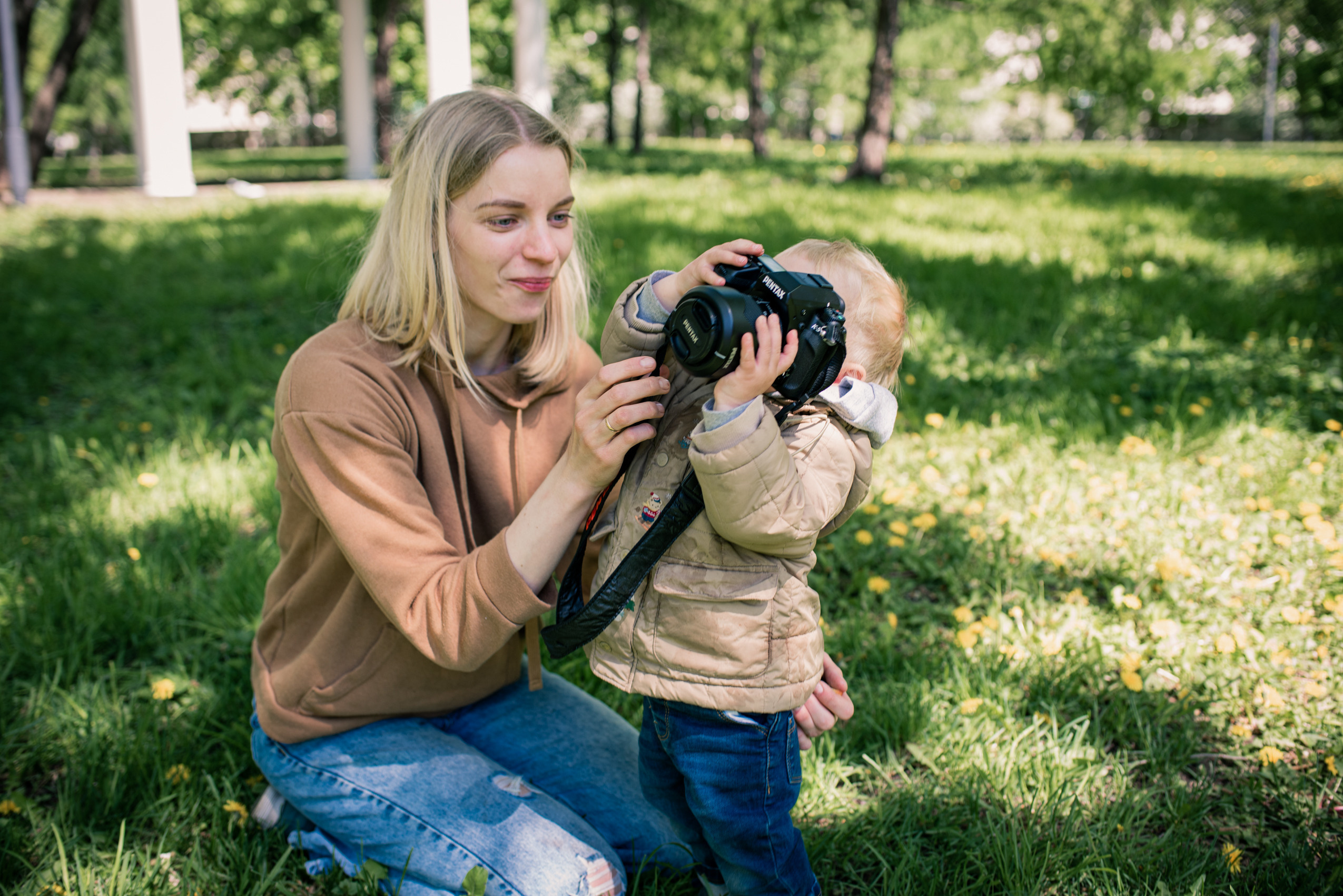 Майская прогулка с двумя сорванцами. Семейный фотограф в Москве Анна Коропова