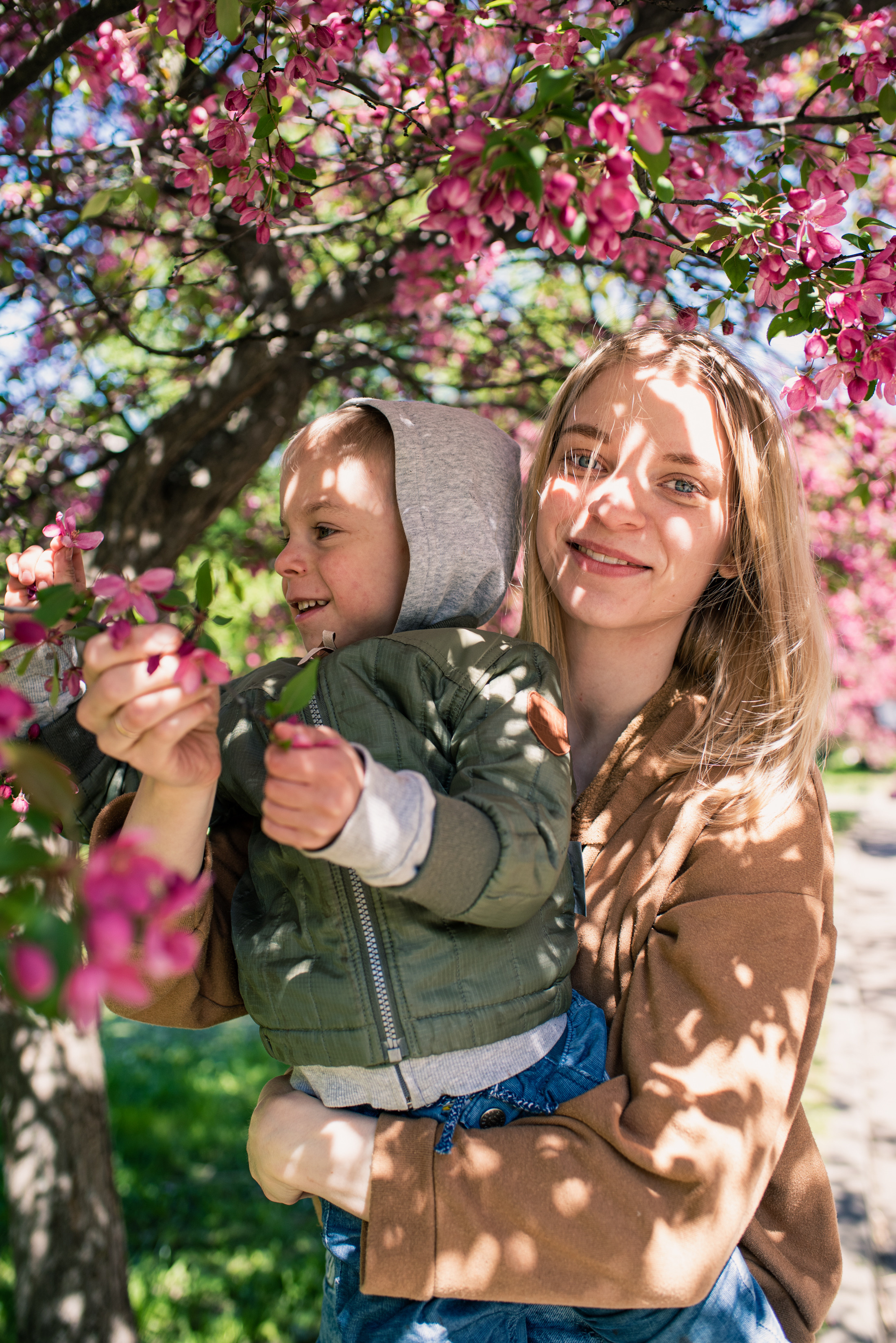 Майская прогулка с двумя сорванцами. Семейный фотограф в Москве Анна Коропова