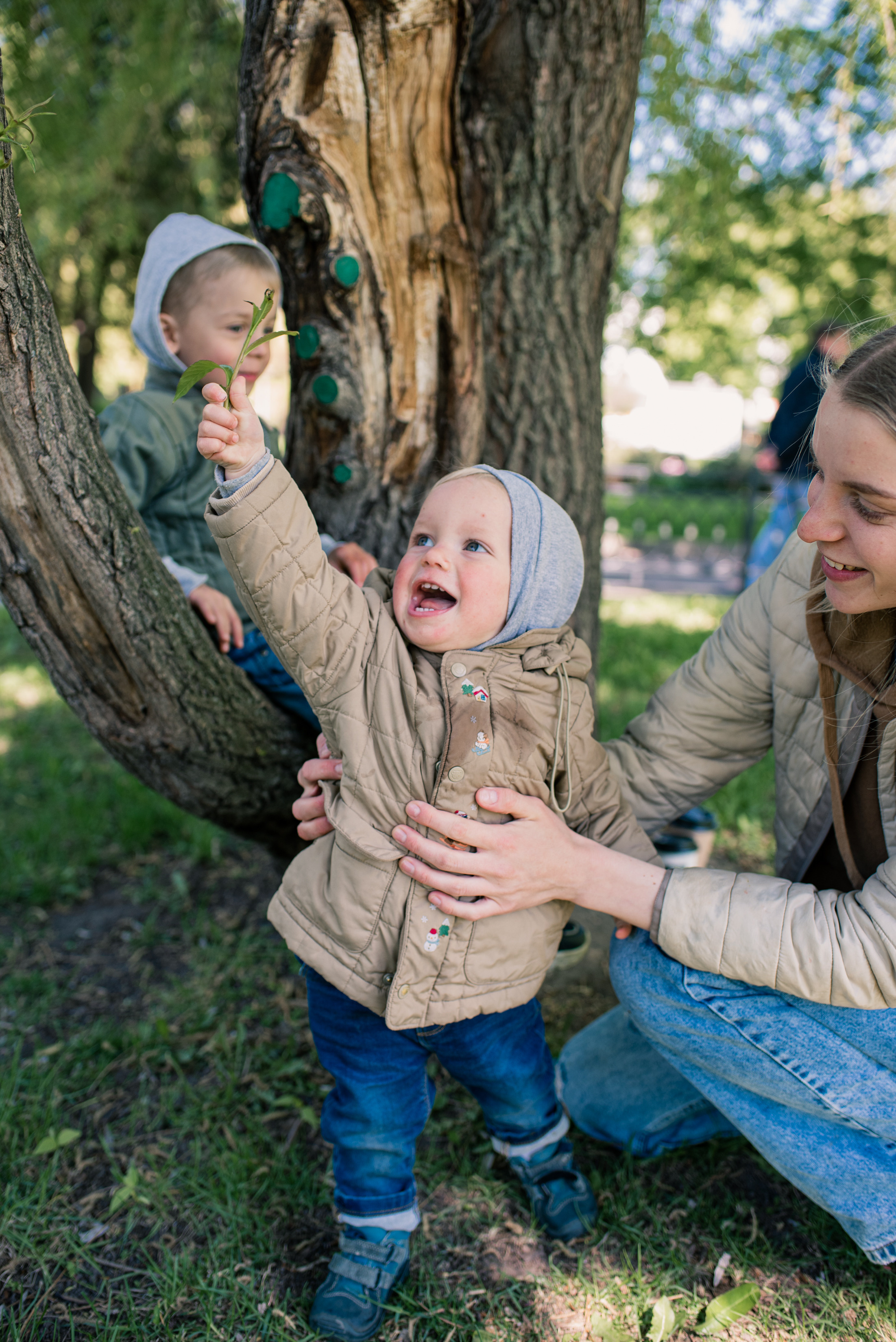 Майская прогулка с двумя сорванцами. Семейный фотограф в Москве Анна Коропова