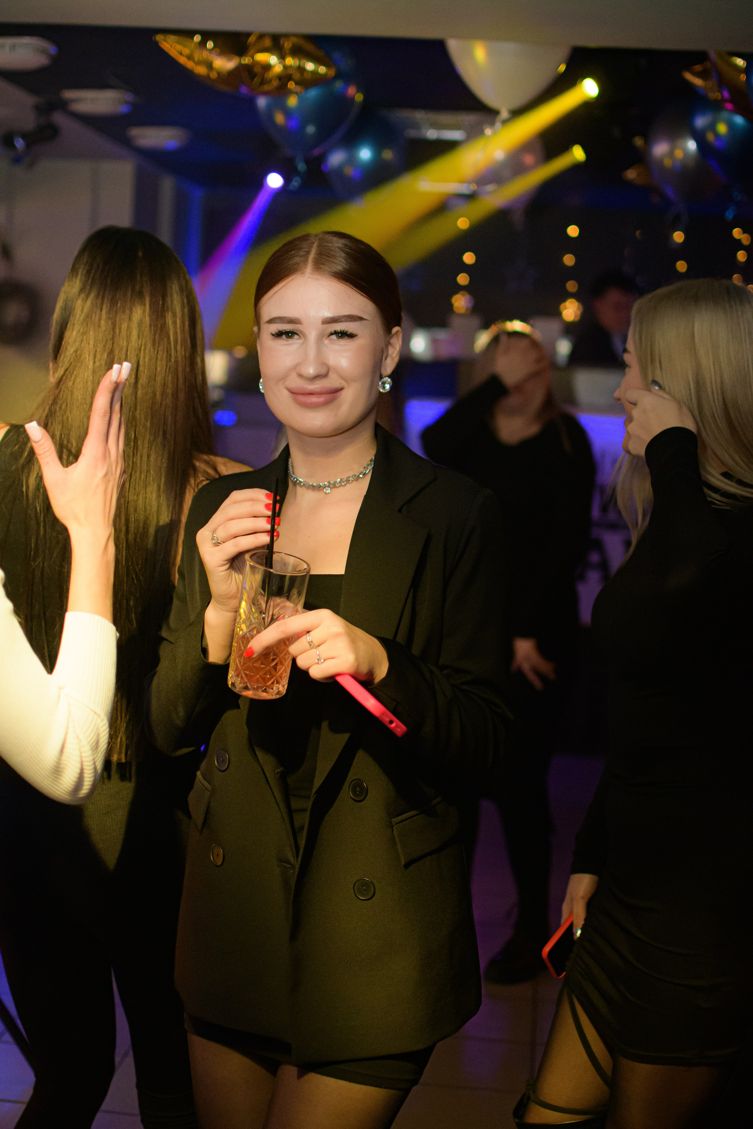 HOLLYWOOD / 6 YEARS. Photokarish