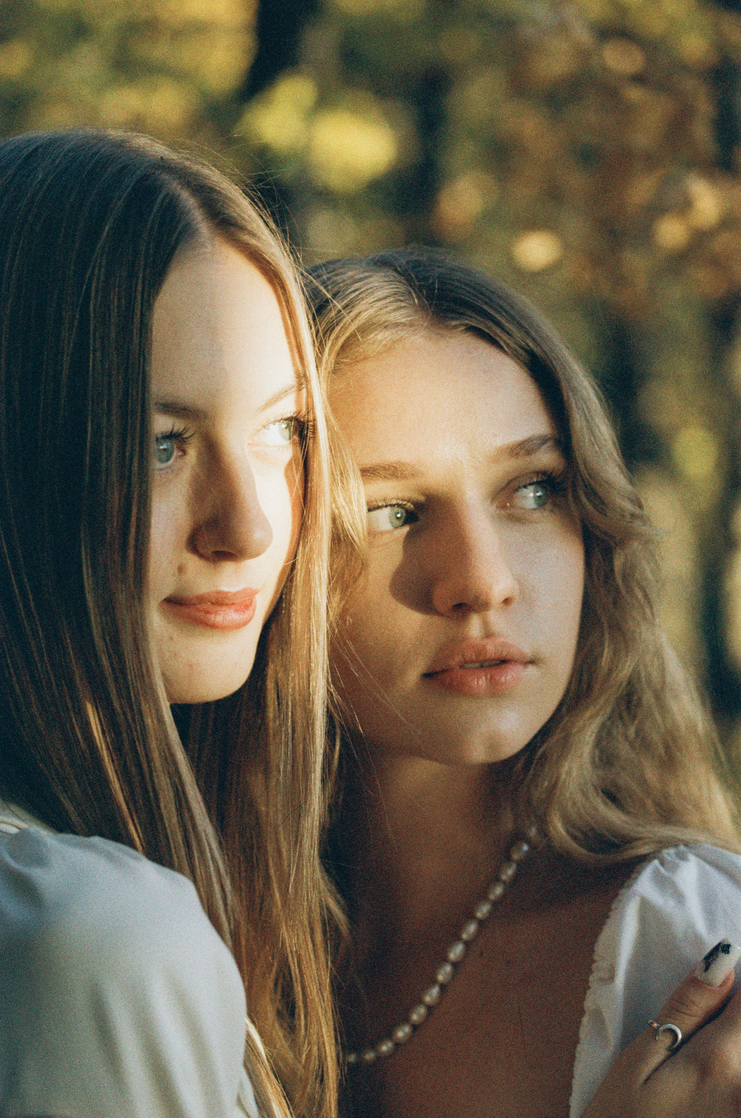 Варвара и Полина. Художественная фотография | Фото на пленку — Илья Кобзев