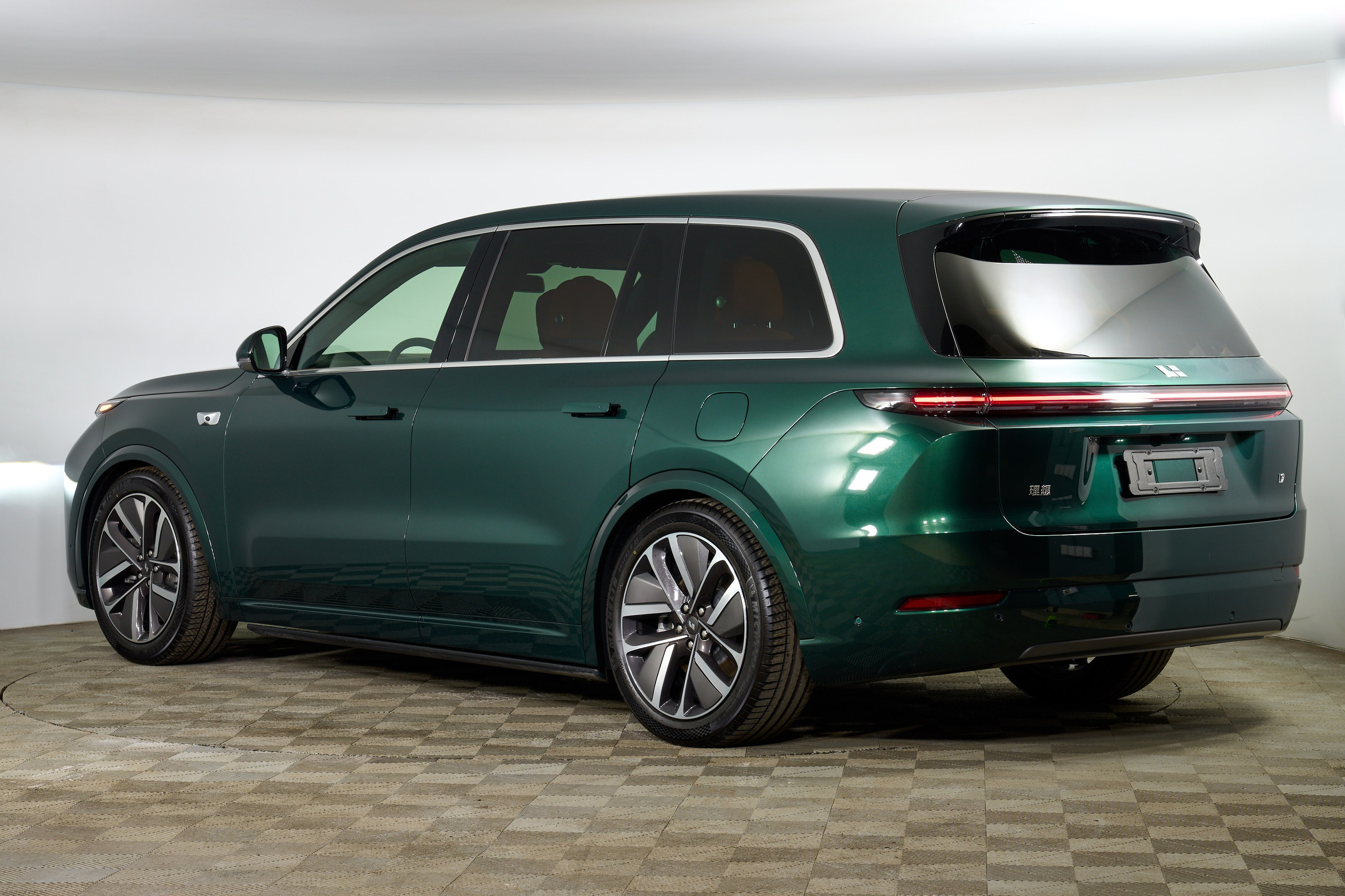 Lixiang L9. Фотограф Николай Прокофьев модельные тесты в Москве