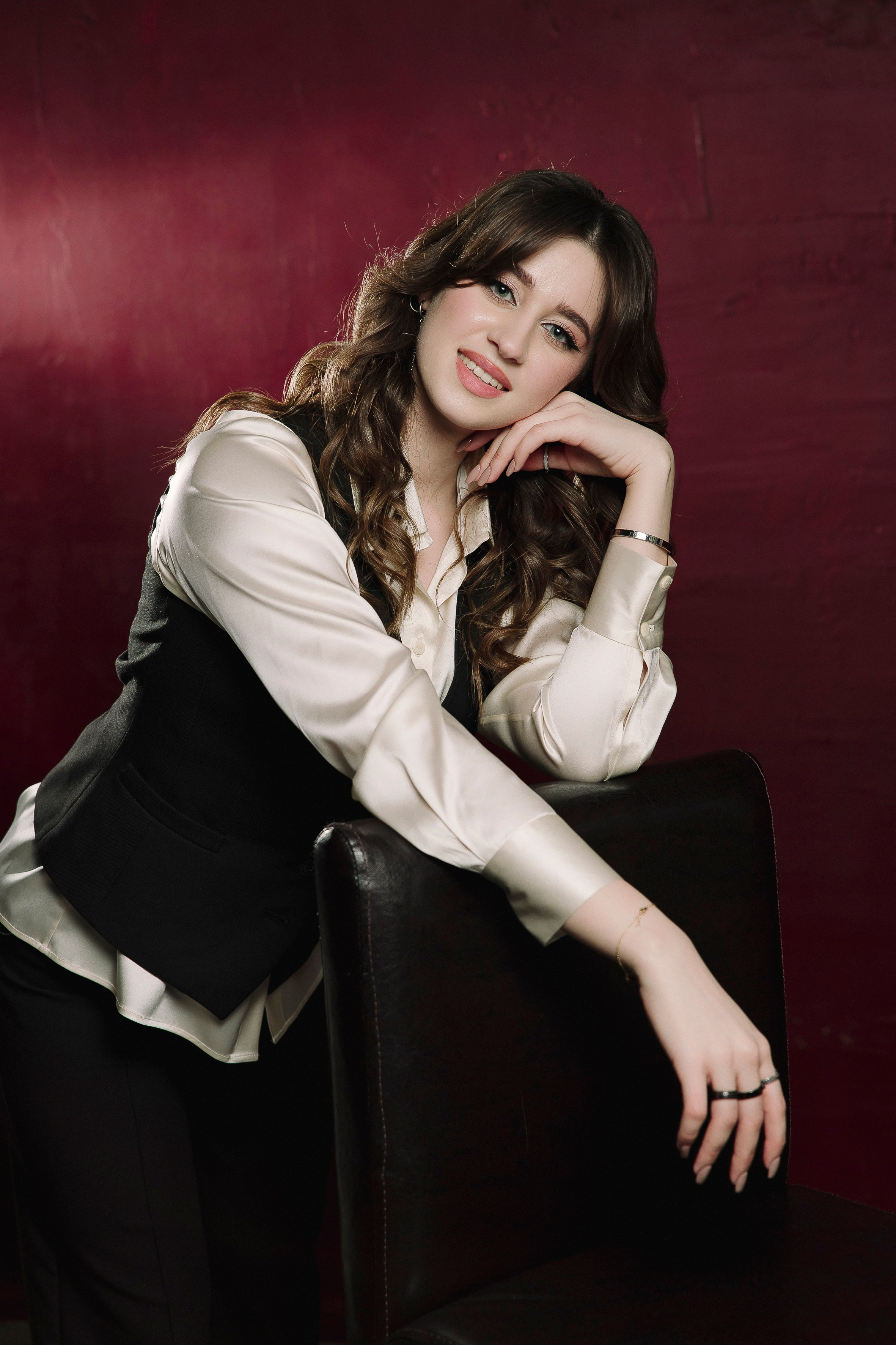 Альбом Красный- старшая школа. Выпускные альбомы Натальи Бутко: Новороссийск, Анапа, Геленджик