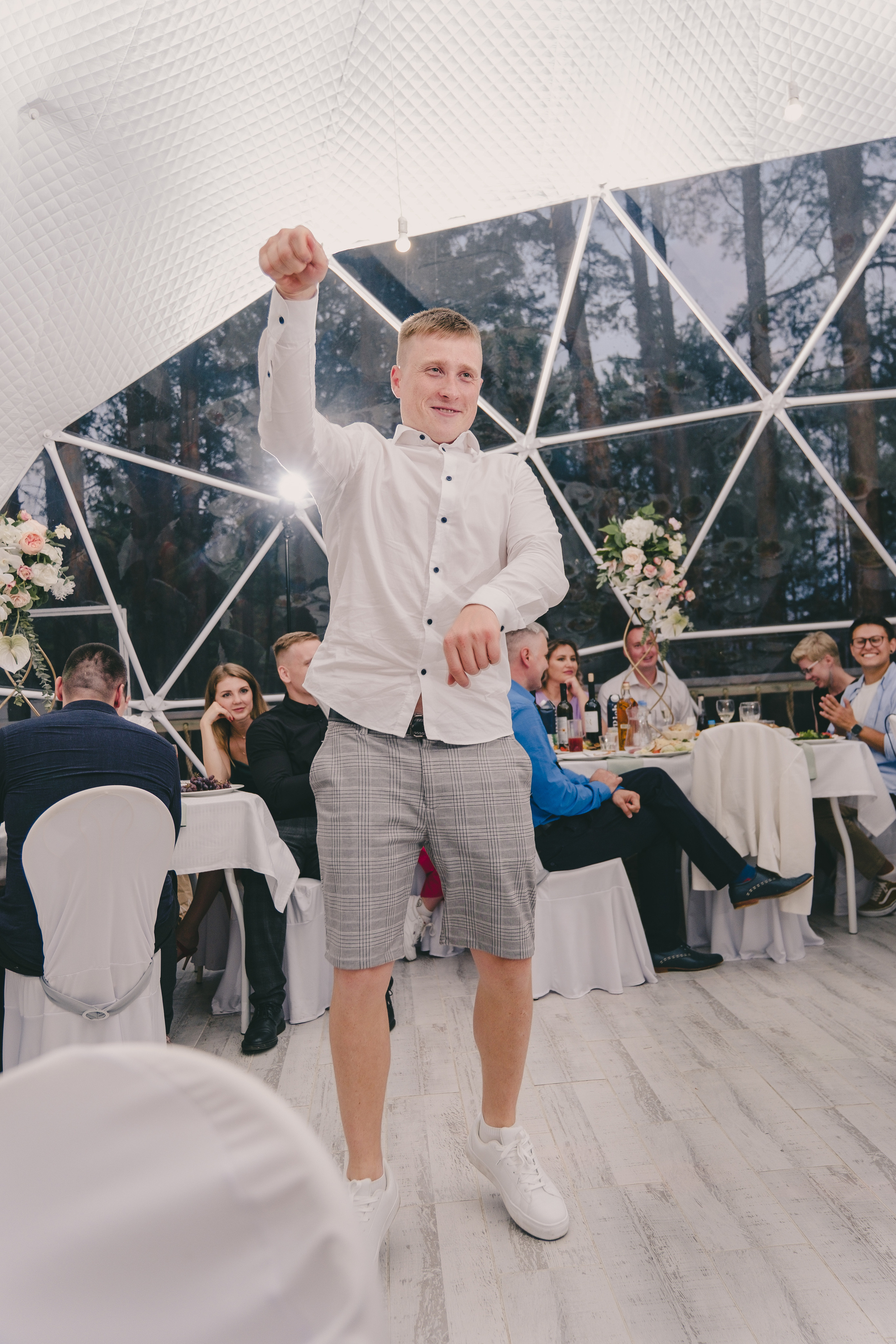 Свадебный банкет в «Лесной галактике». Свадебный и семейный фотограф Анастасия Зырянкина