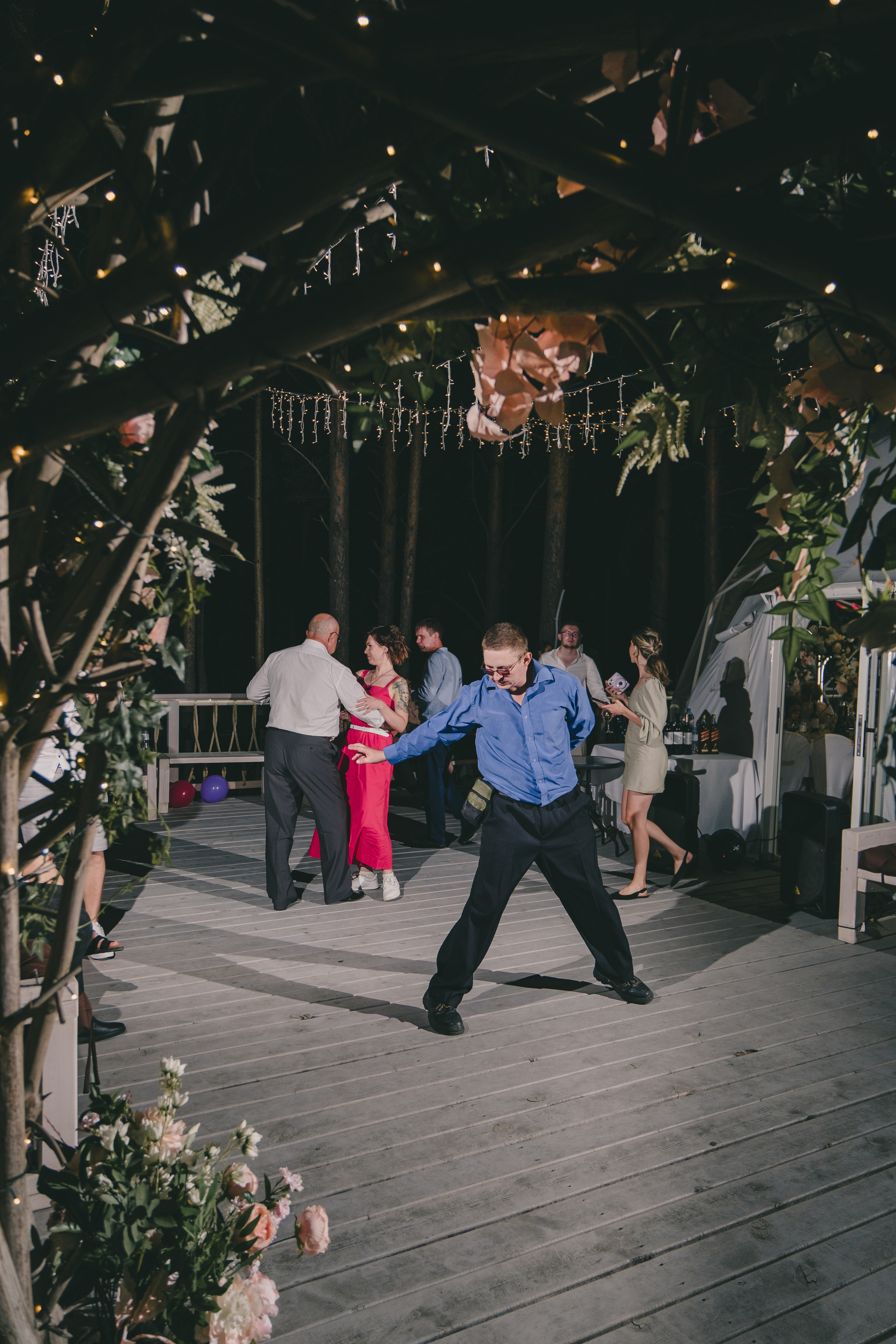 Свадебный банкет в «Лесной галактике». Свадебный и семейный фотограф Анастасия Зырянкина