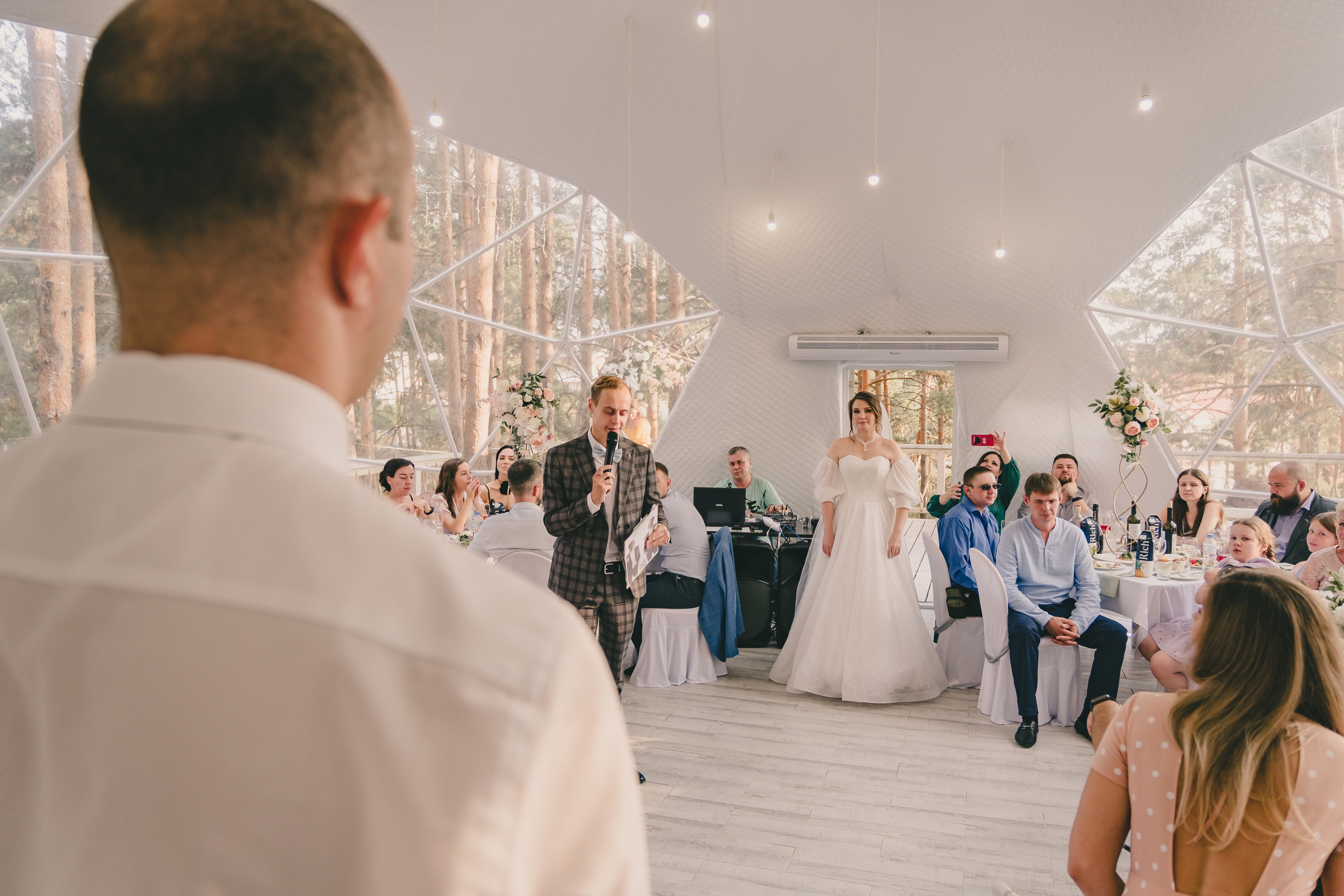 Свадебный банкет в «Лесной галактике». Свадебный и семейный фотограф Анастасия Зырянкина