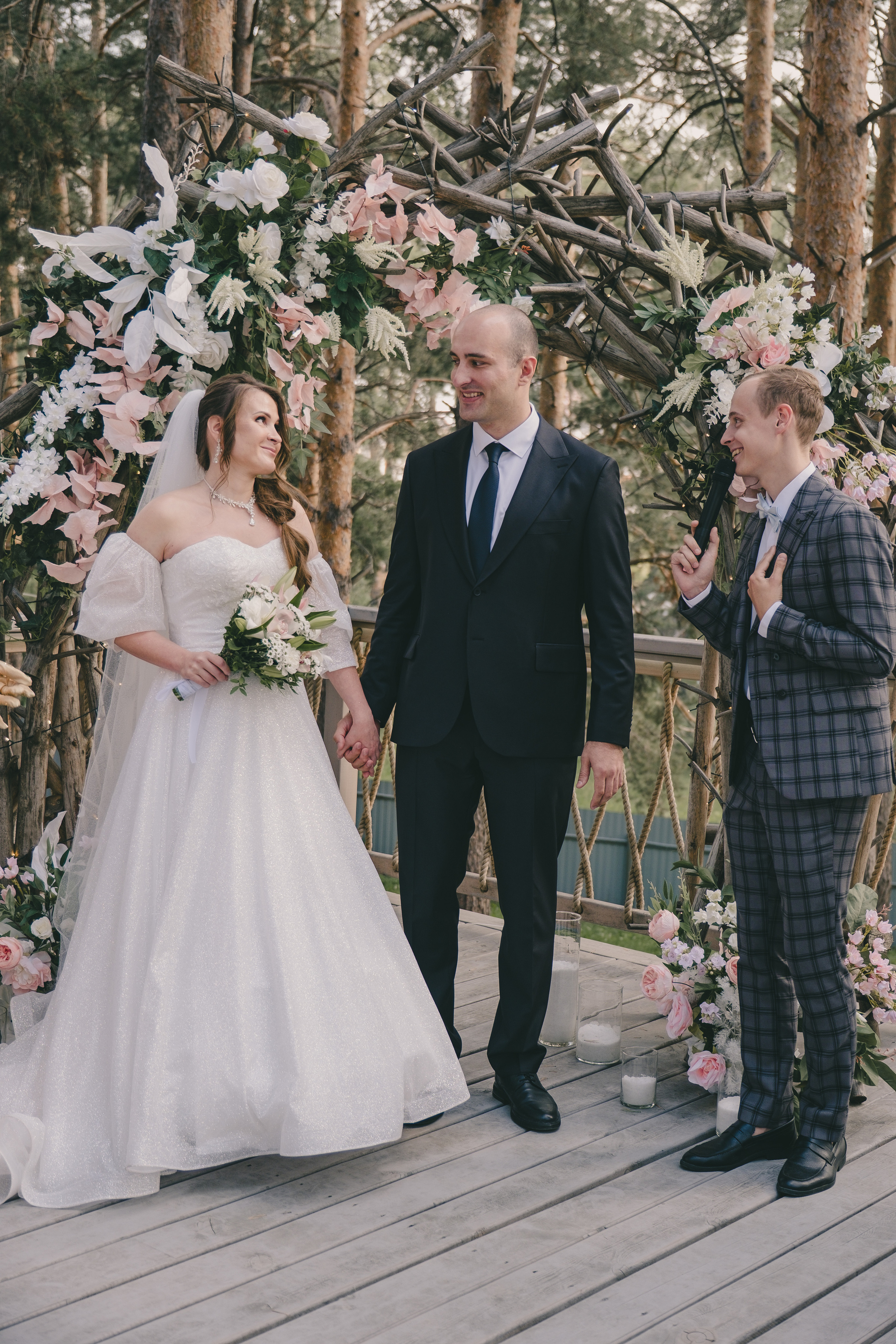 Свадебный банкет в «Лесной галактике». Свадебный и семейный фотограф Анастасия Зырянкина