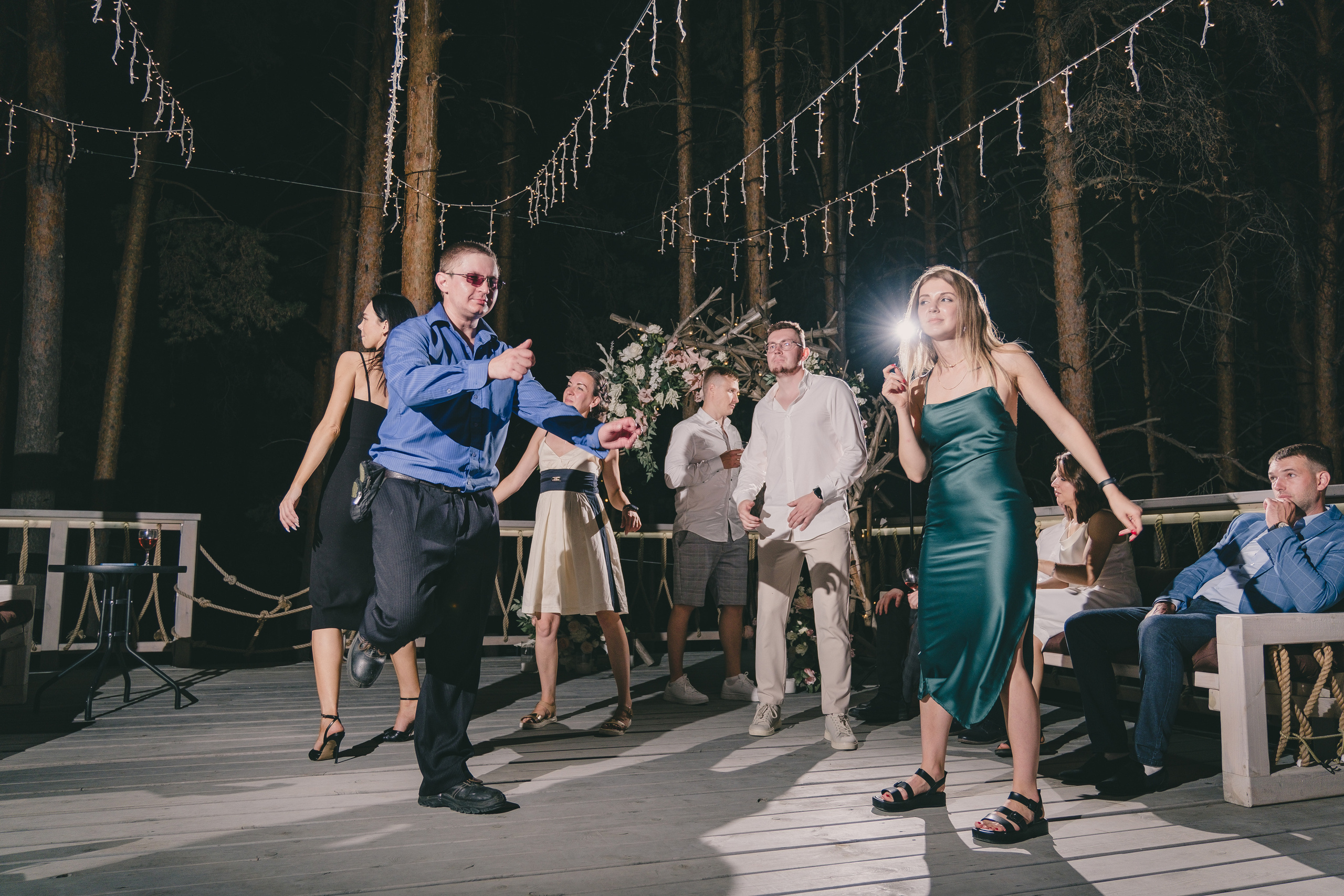Свадебный банкет в «Лесной галактике». Свадебный и семейный фотограф Анастасия Зырянкина