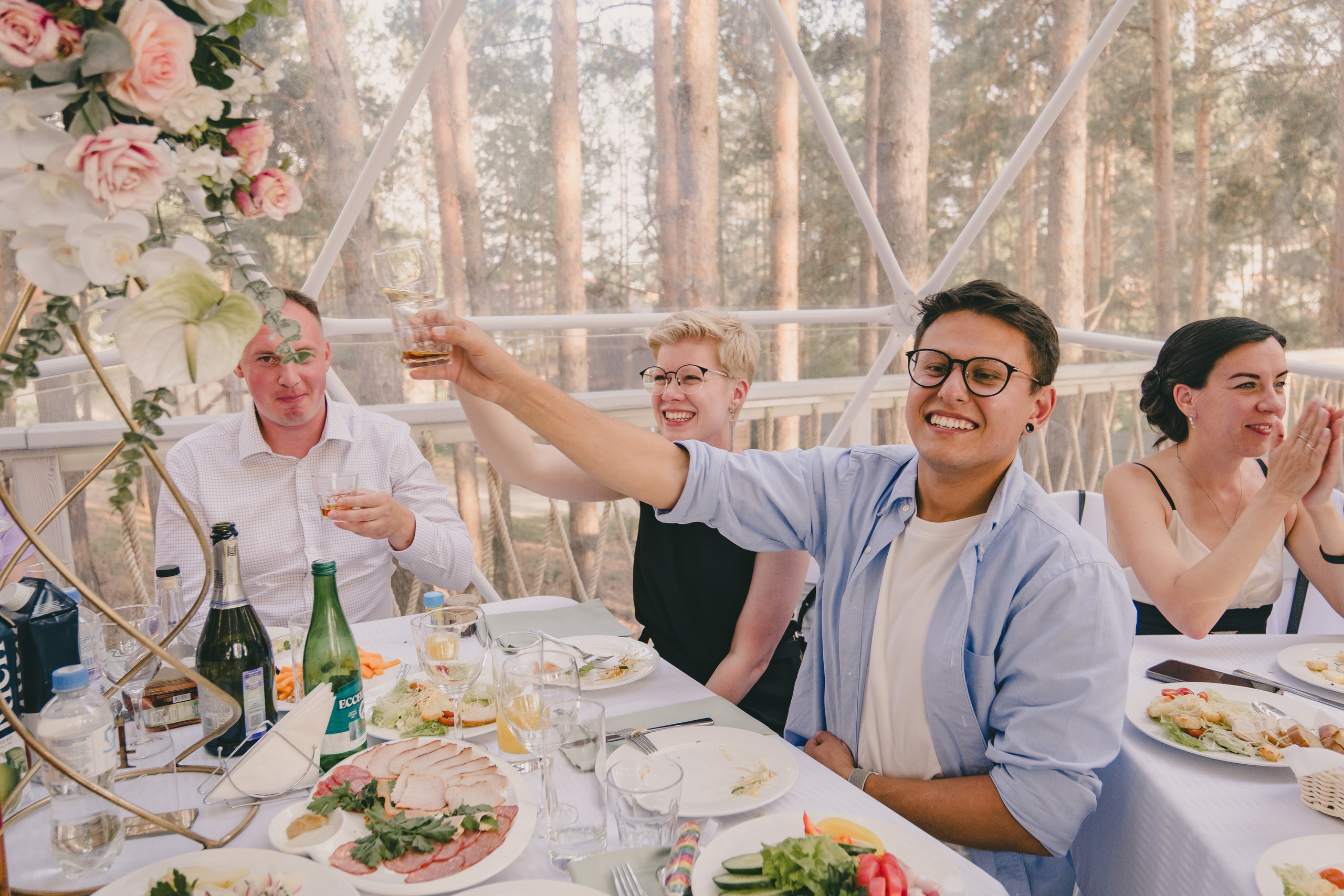 Свадебный банкет в «Лесной галактике». Свадебный и семейный фотограф Анастасия Зырянкина
