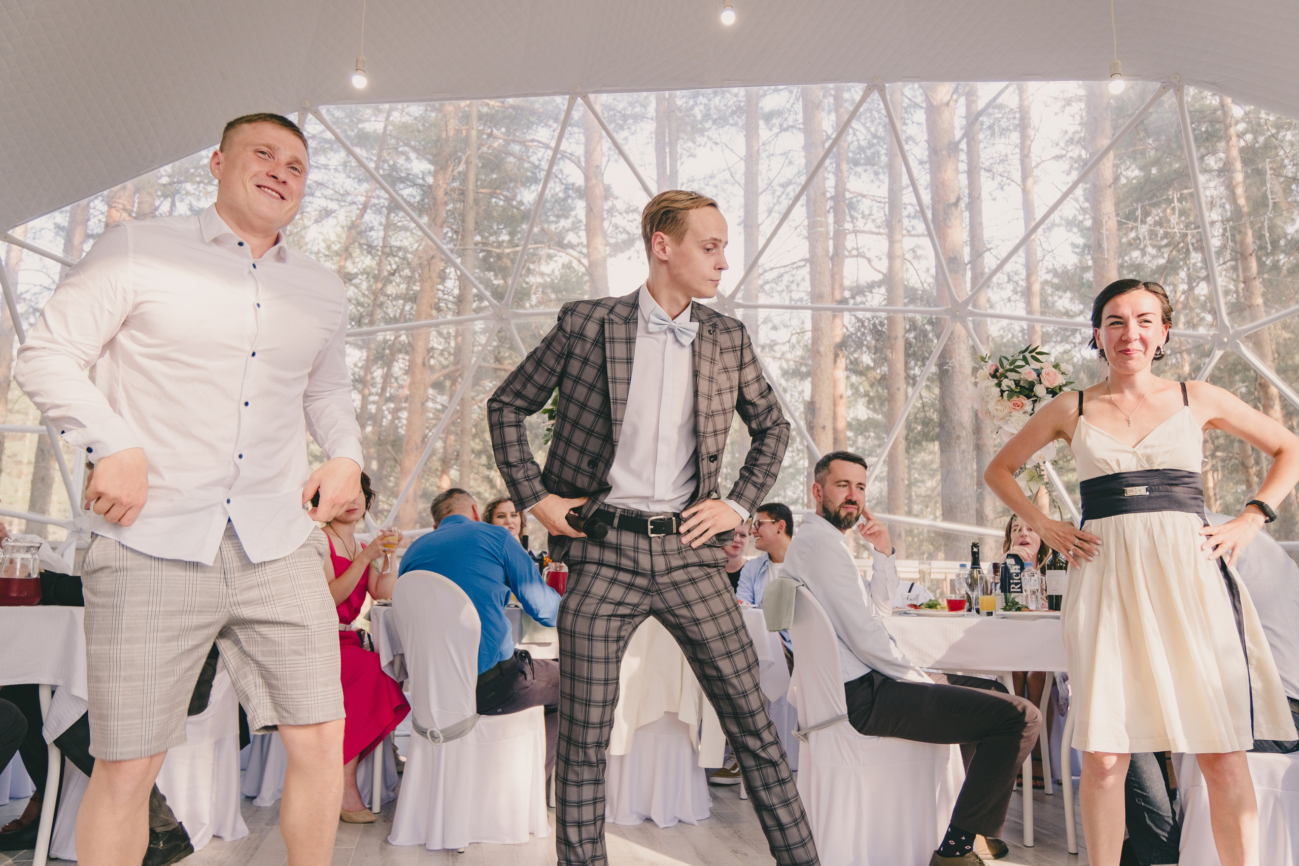 Свадебный банкет в «Лесной галактике». Свадебный и семейный фотограф Анастасия Зырянкина
