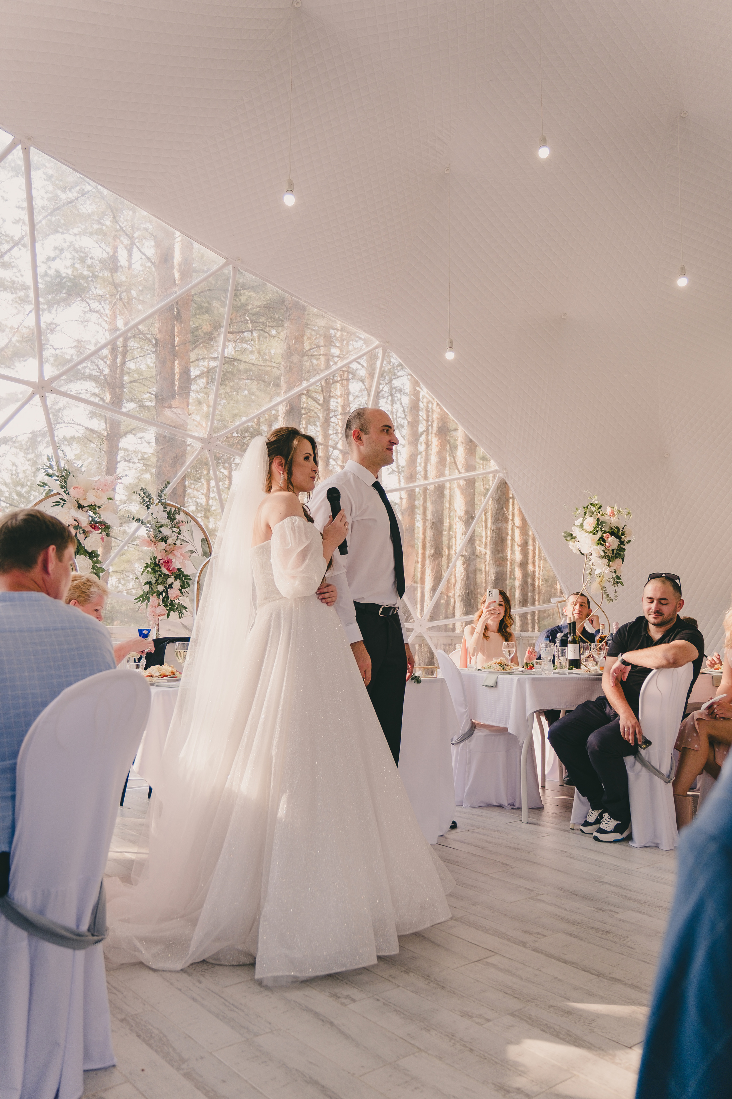 Свадебный банкет в «Лесной галактике». Свадебный и семейный фотограф Анастасия Зырянкина