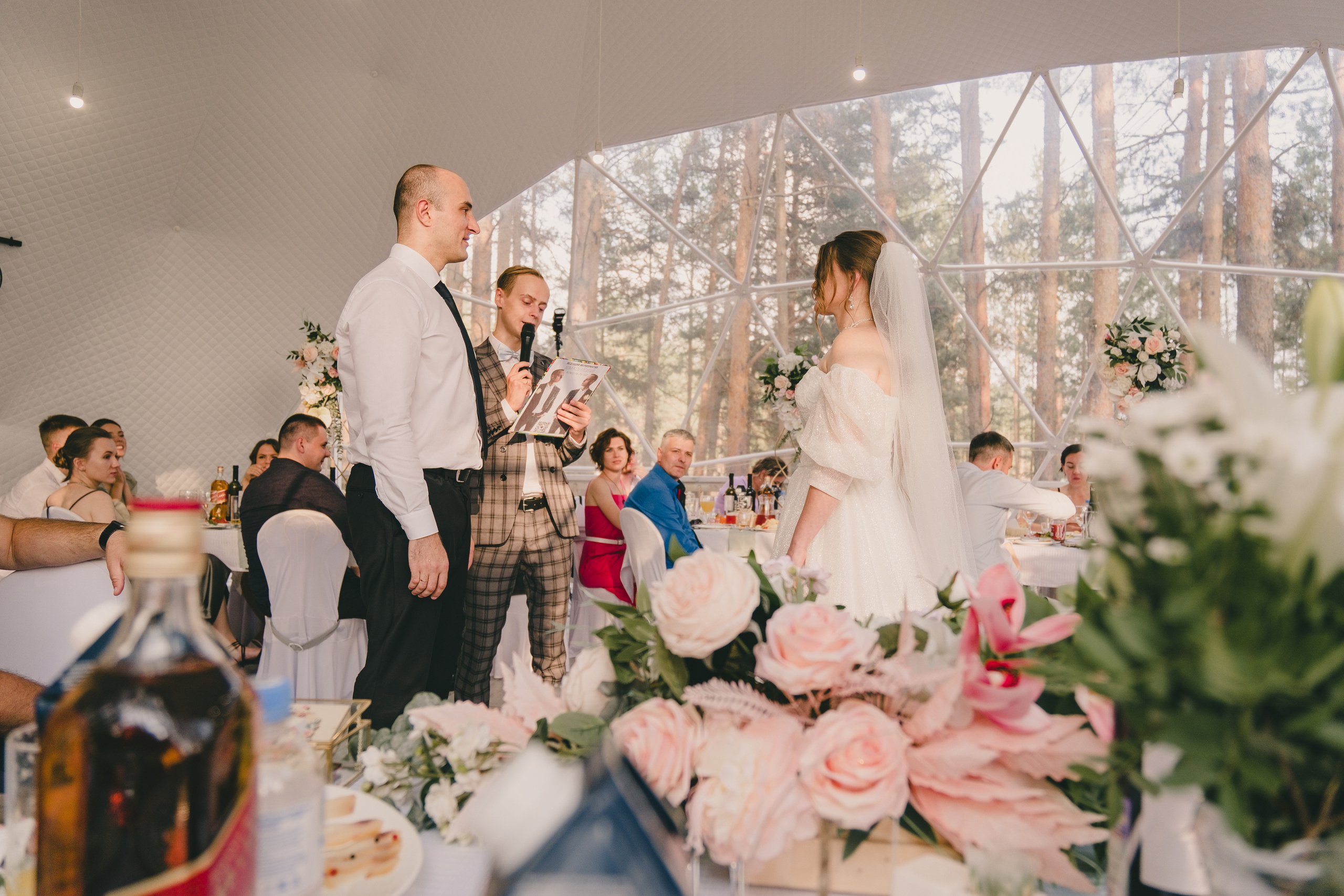 Свадебный банкет в «Лесной галактике». Свадебный и семейный фотограф Анастасия Зырянкина