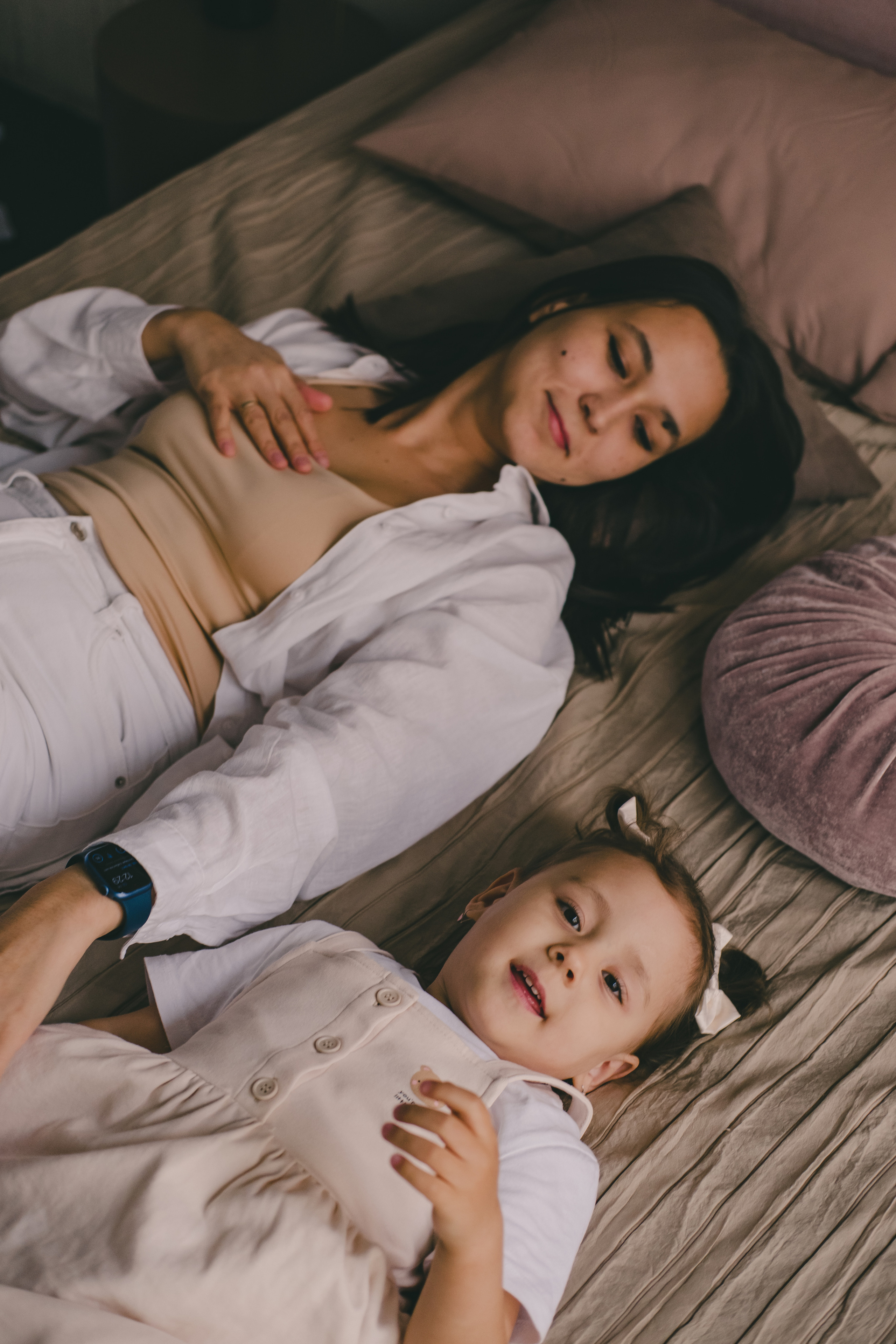 Мама и дочка. Фотосессия в студии. Свадебный и семейный фотограф Анастасия Зырянкина