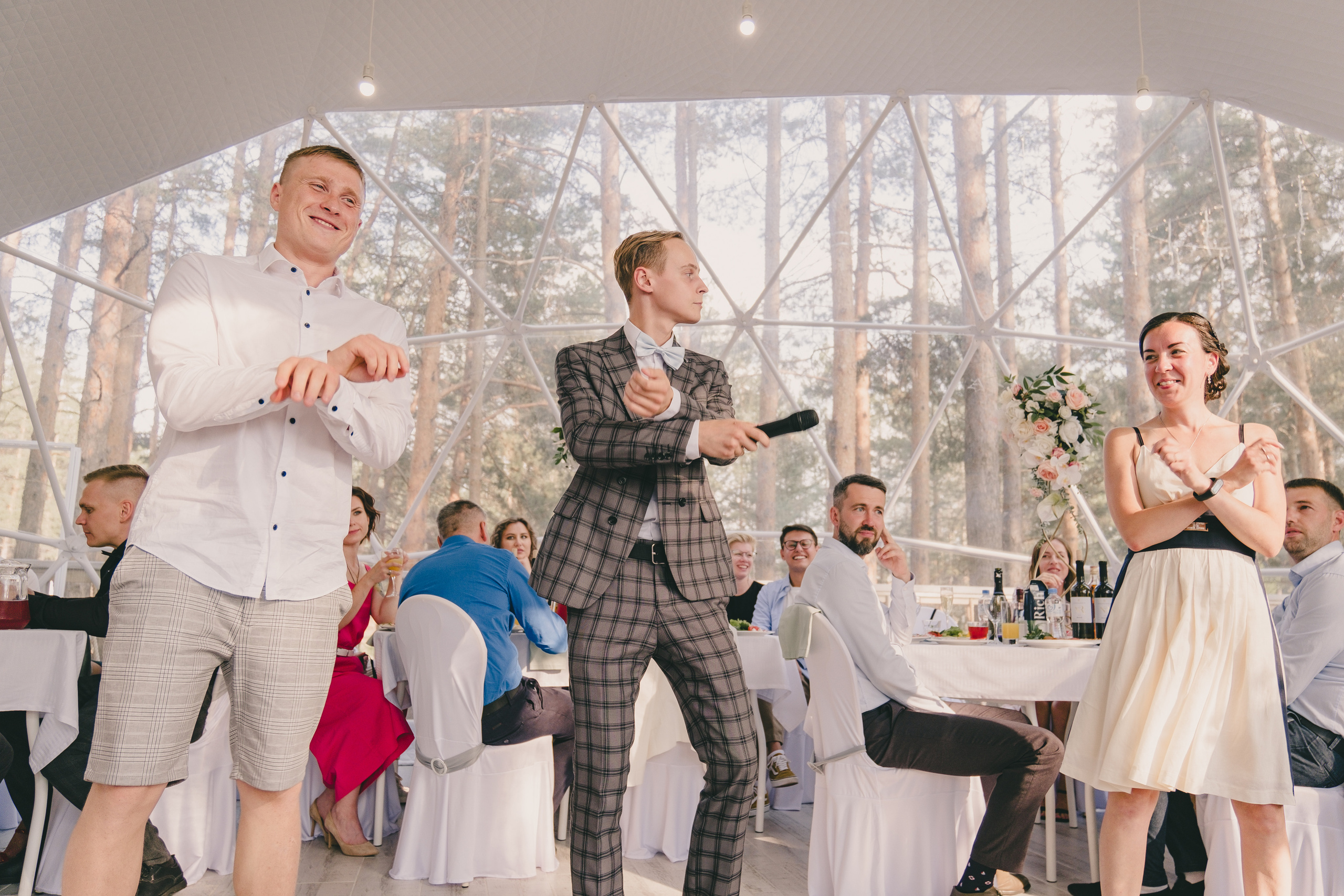 Свадебный банкет в «Лесной галактике». Свадебный и семейный фотограф Анастасия Зырянкина