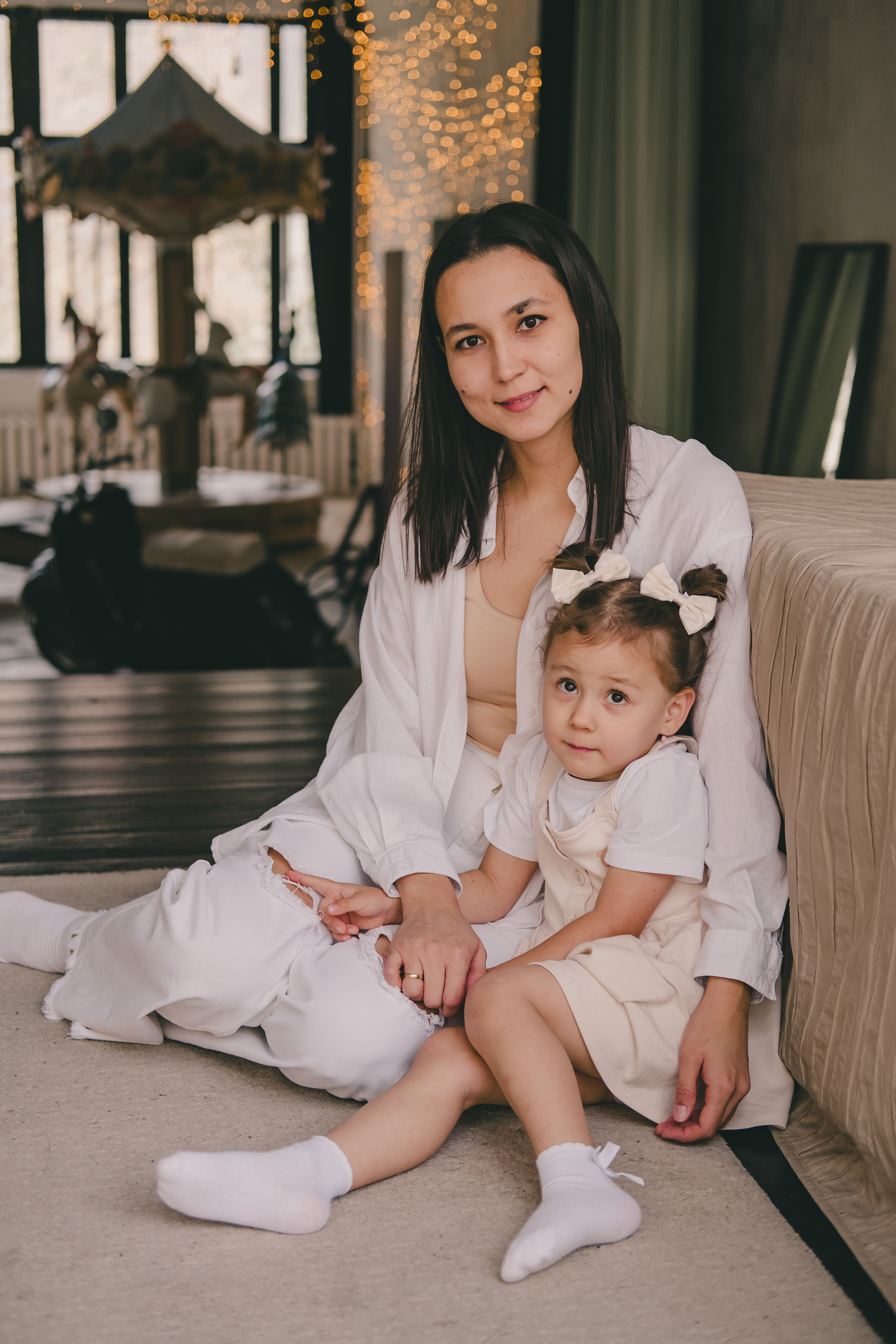 Мама и дочка. Фотосессия в студии. Свадебный и семейный фотограф Анастасия Зырянкина