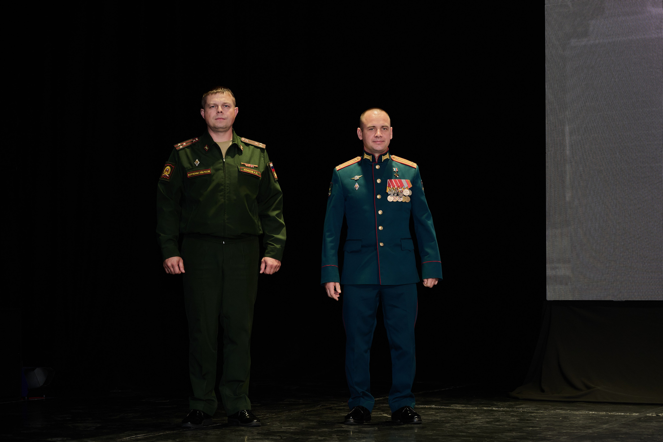 Церемония награждения медалями «Память Героев Отечества». Фотограф Роман Адлер