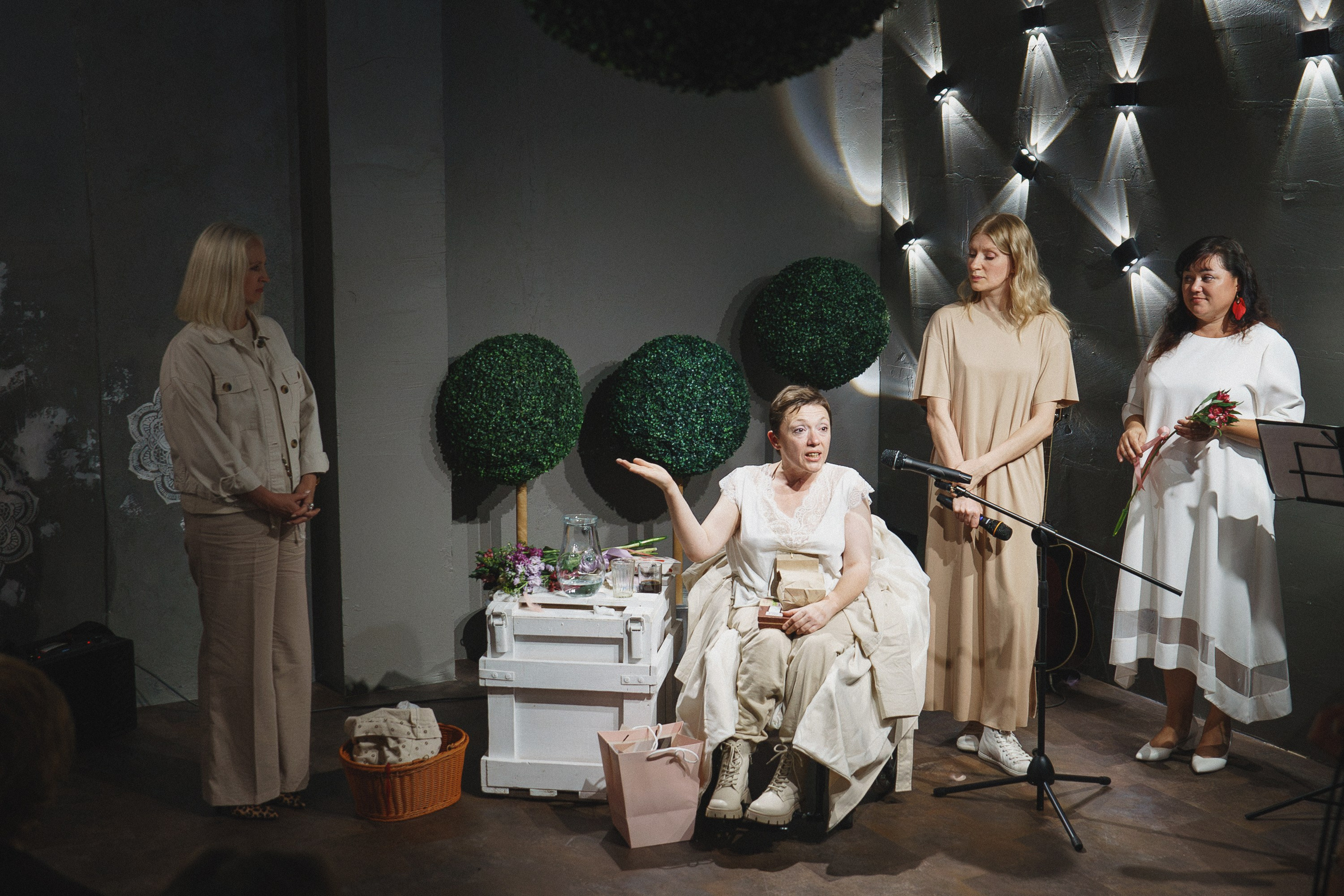 Спектакль-концерт «Как девица из лап смерти выбиралась». Фотомастерская Воробьевых