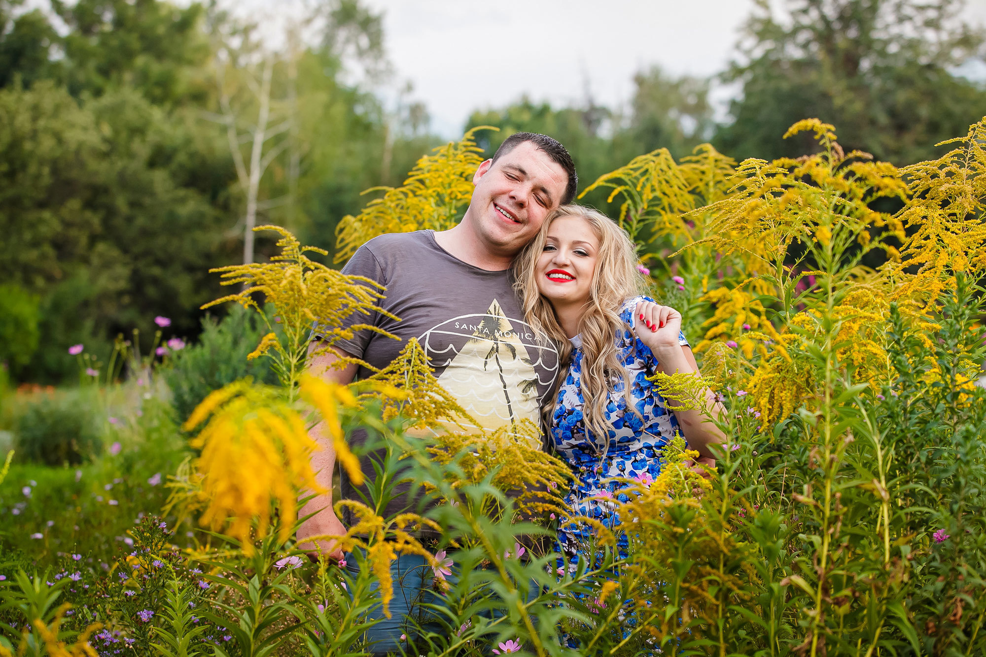 Профессиональный свадебный фотограф, видевший разные свадебные платья,. Свадебный и семейный фотограф Алматы Владимир Акуленко