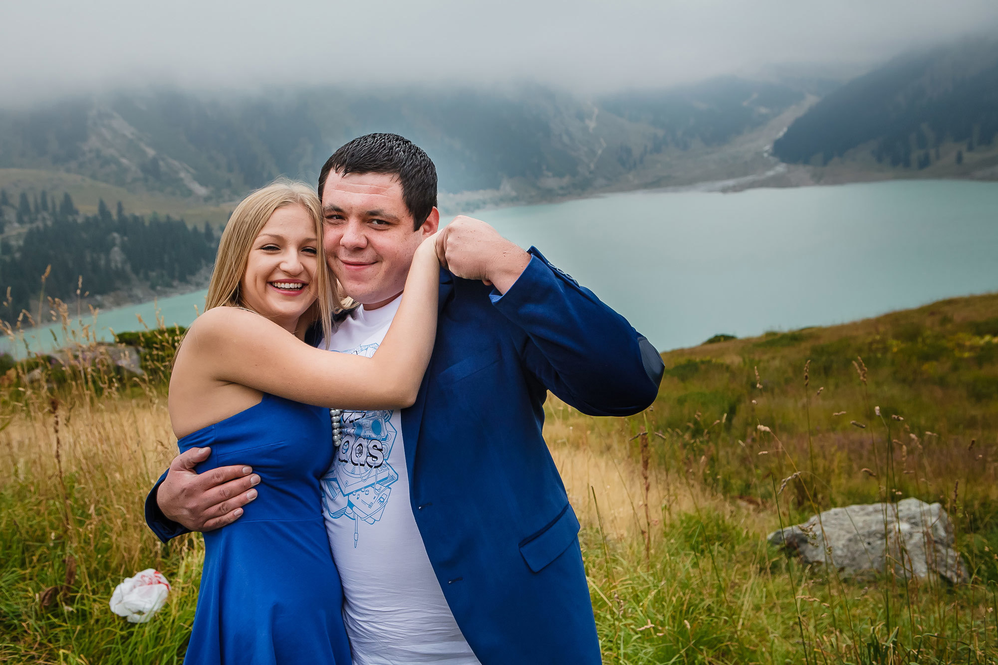 Профессиональный свадебный фотограф, видевший разные свадебные платья,. Свадебный и семейный фотограф Алматы Владимир Акуленко