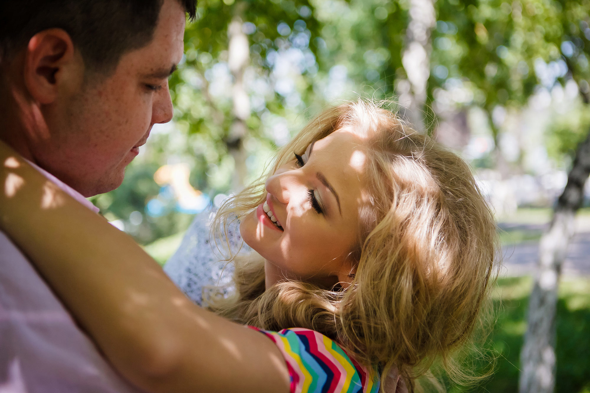 Профессиональный свадебный фотограф, видевший разные свадебные платья,. Свадебный и семейный фотограф Алматы Владимир Акуленко