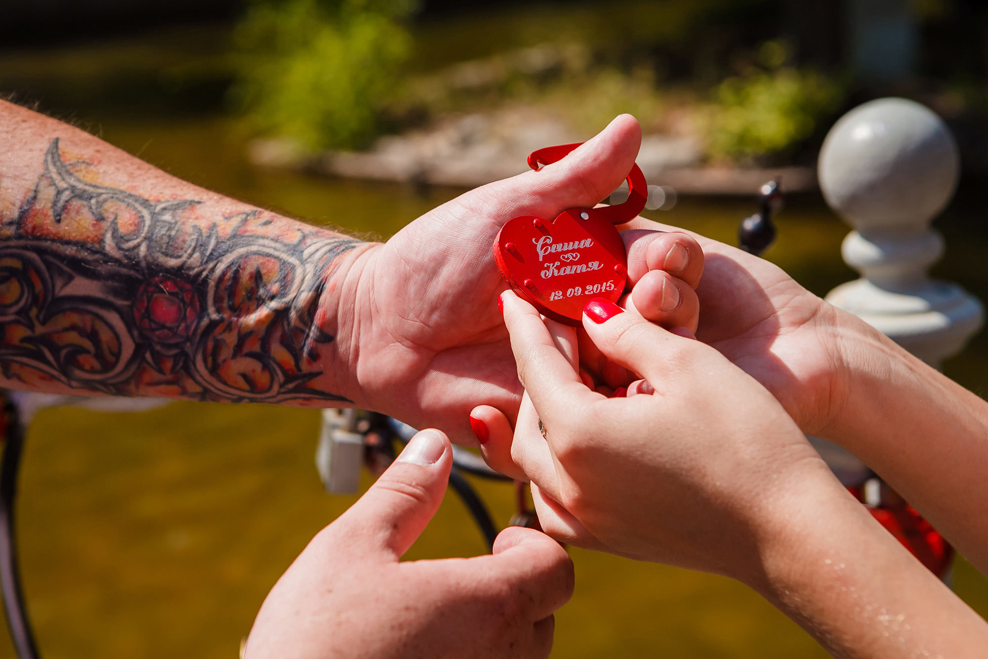 Профессиональный свадебный фотограф, видевший разные свадебные платья,. Свадебный и семейный фотограф Алматы Владимир Акуленко