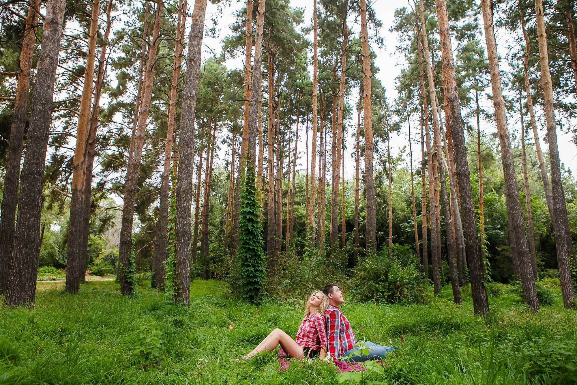 Профессиональный свадебный фотограф, видевший разные свадебные платья,. Свадебный и семейный фотограф Алматы Владимир Акуленко