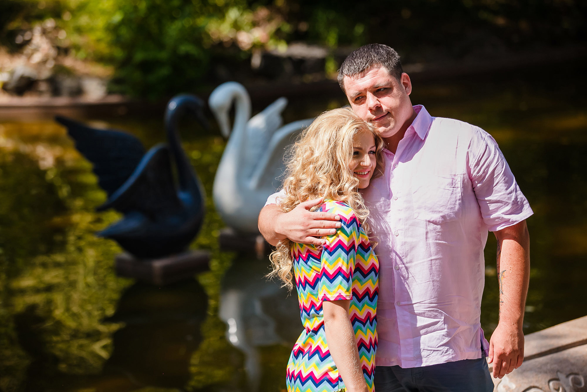 Профессиональный свадебный фотограф, видевший разные свадебные платья,. Свадебный и семейный фотограф Алматы Владимир Акуленко