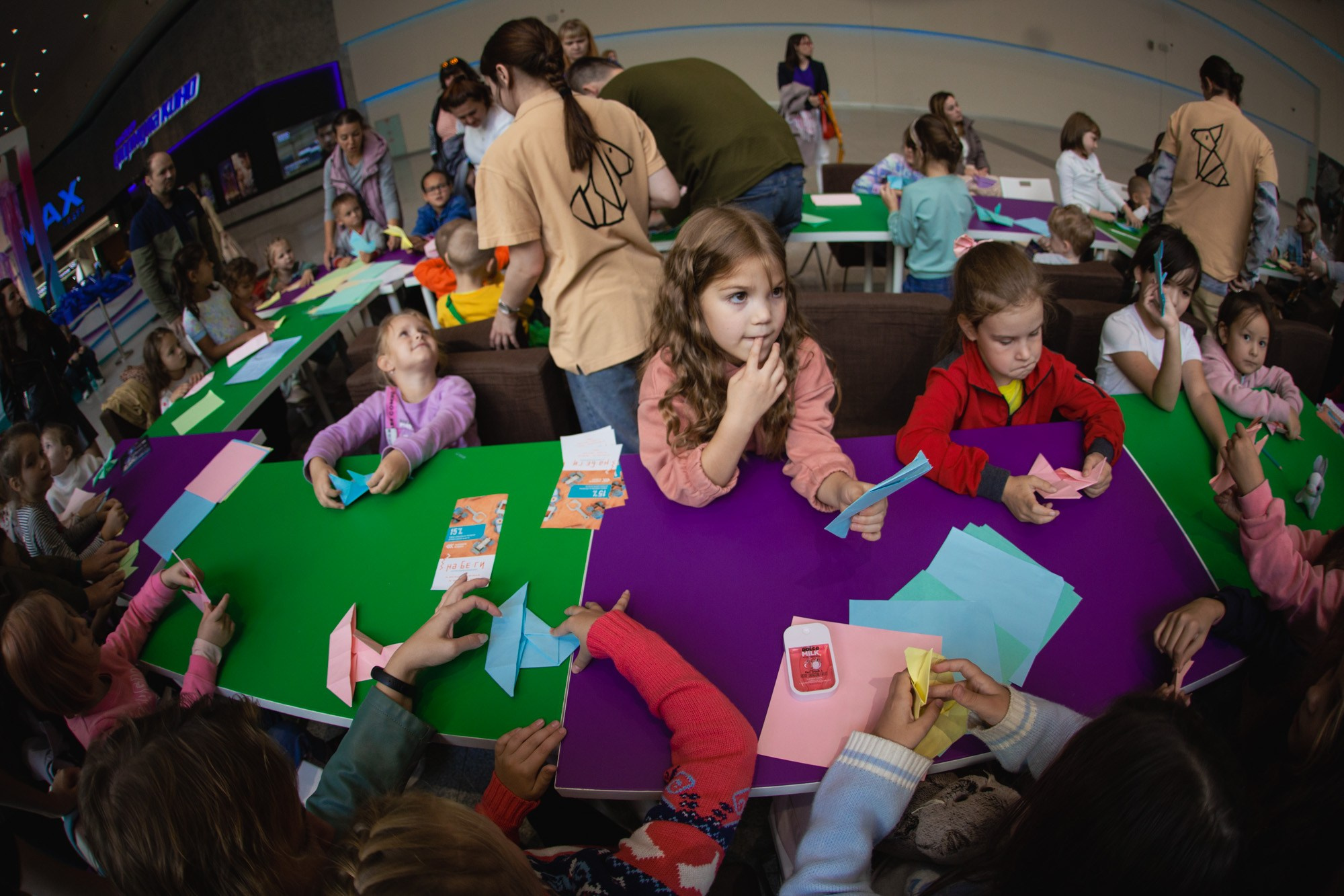 Сказка в ТЦ Океания. Репортажный и концертный фотограф в Москве Анастасия Осень