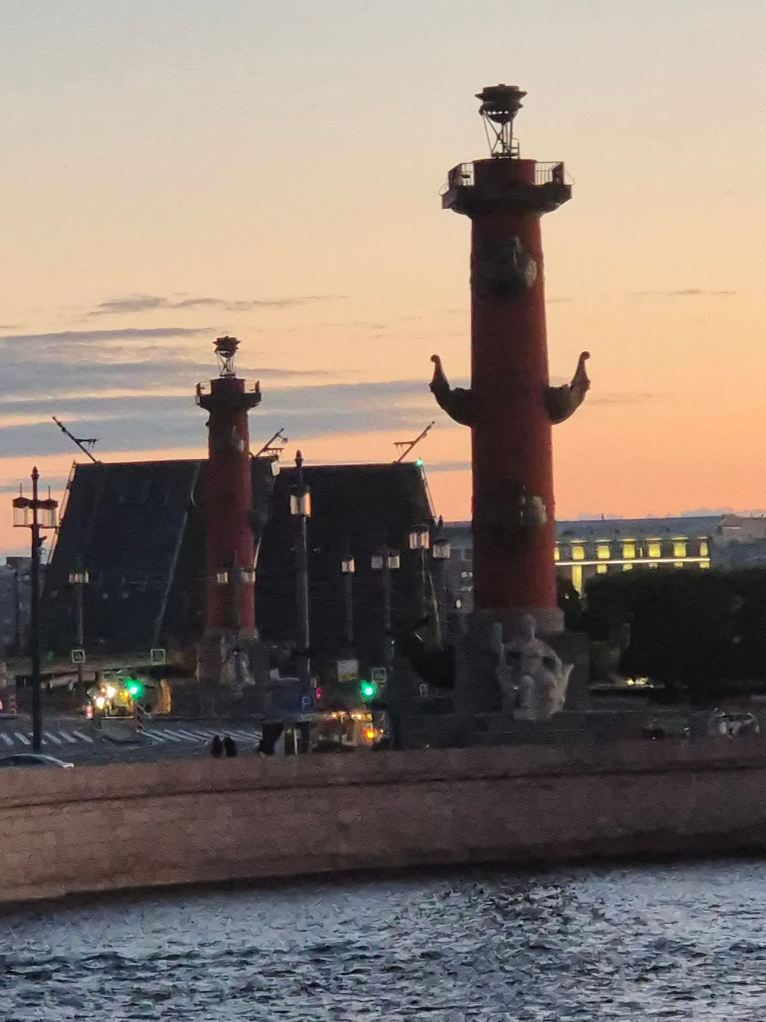 Биржевой мост разведен