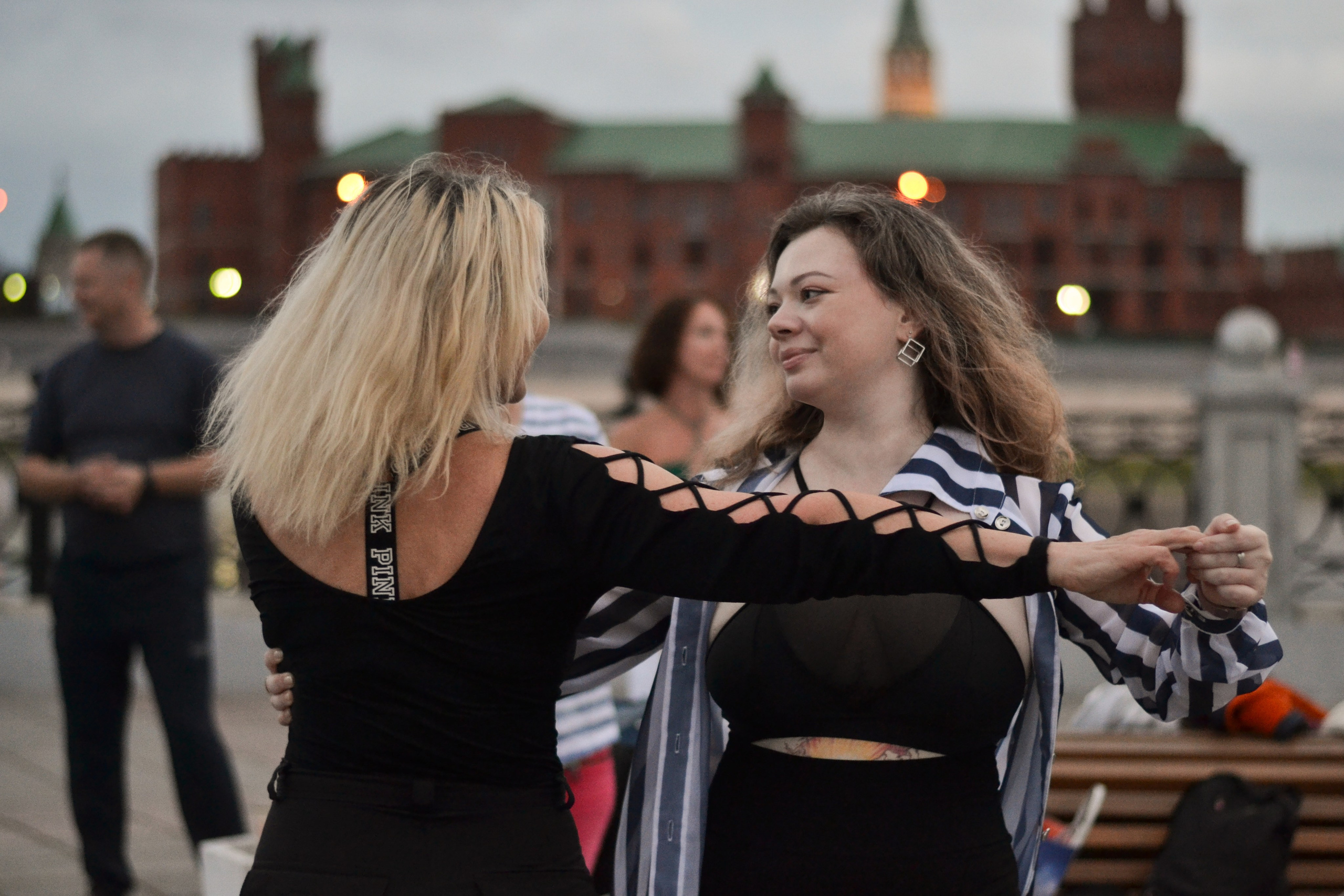 Оупен. Семейный и свадебный фотограф в Йошкар-Оле Виктор Крайт