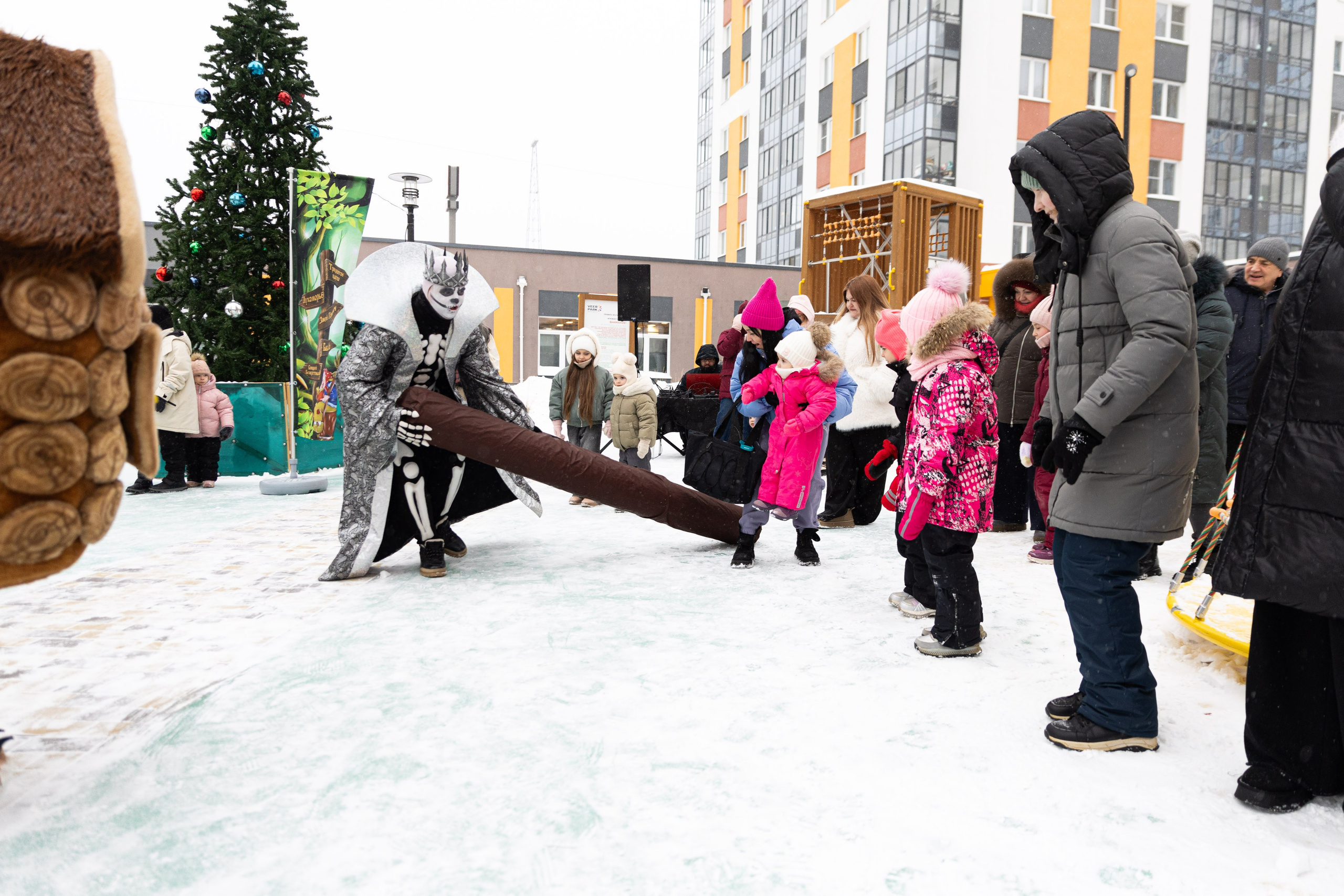 Елка у «Ривьеры», ЖК Veer Park. Фотограф Родион Нарудинов