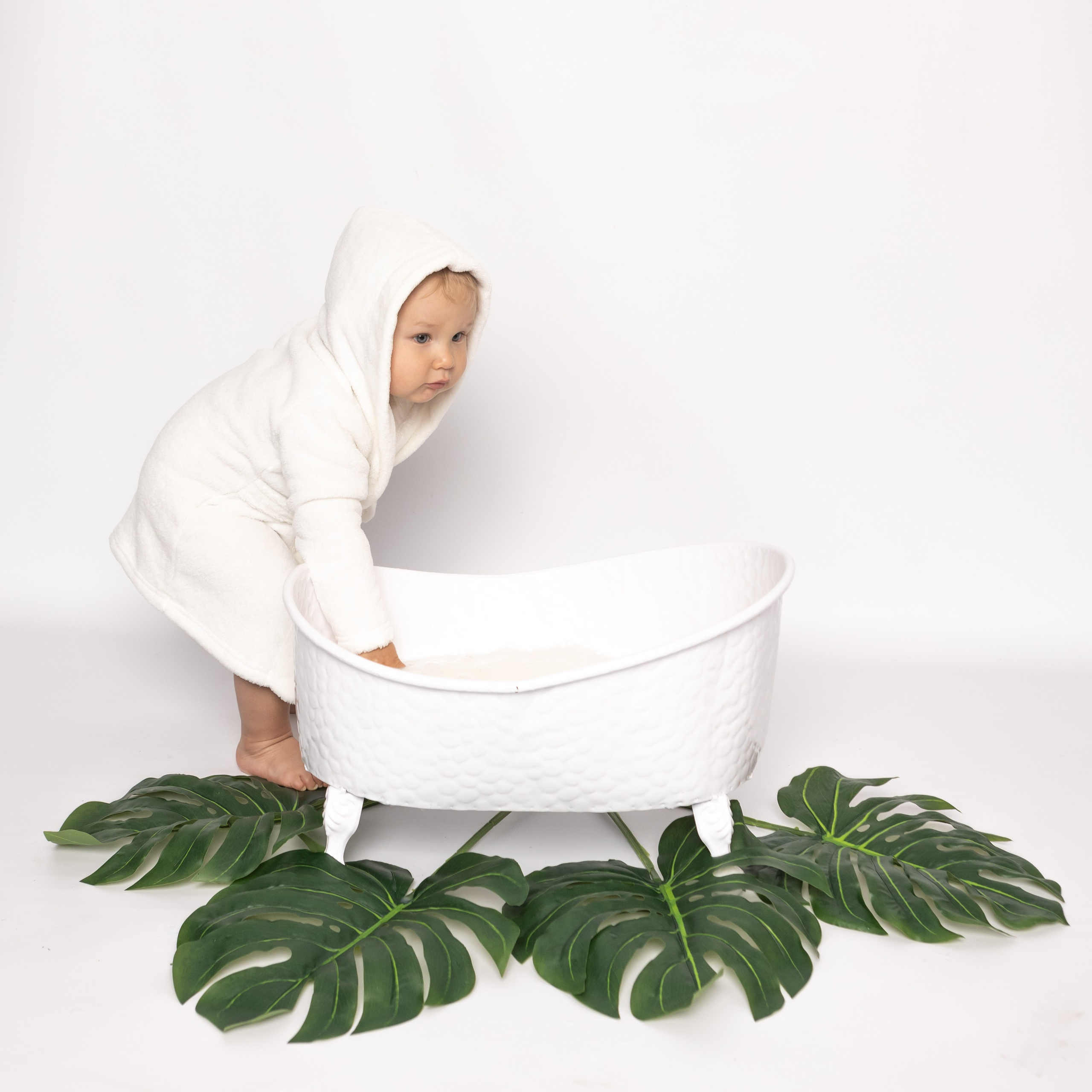 Молочные ванночки. Фотограф новорожденных. Детский и семейный фотограф Марьяна Юдина