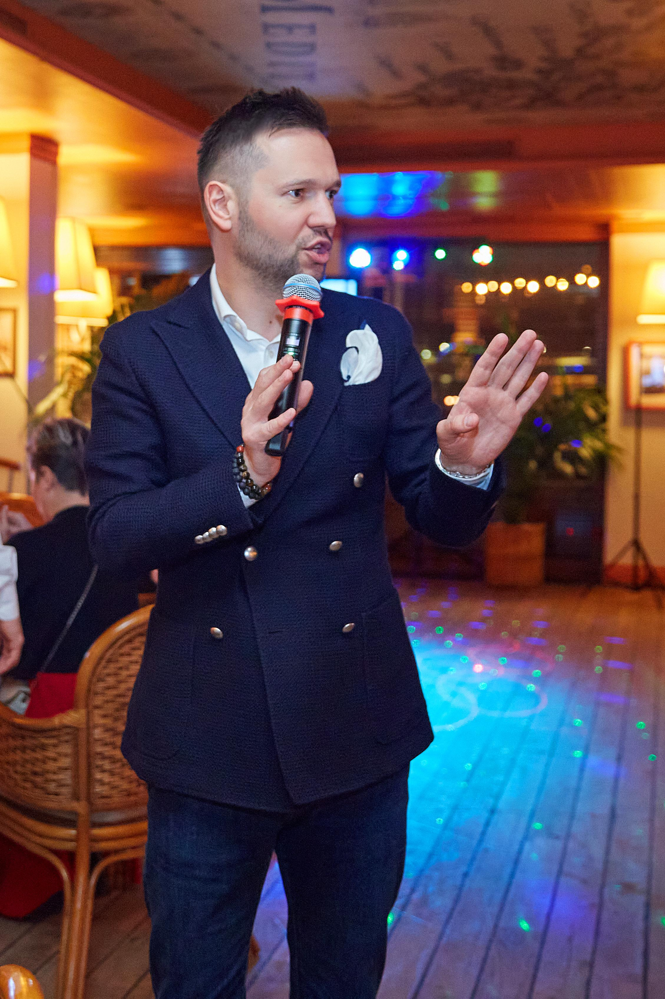 День Рождения Анастасии в ресторане Ласточка. Фотограф ваших самых ярких событий в Москве и СПБ. Збронская Юлия