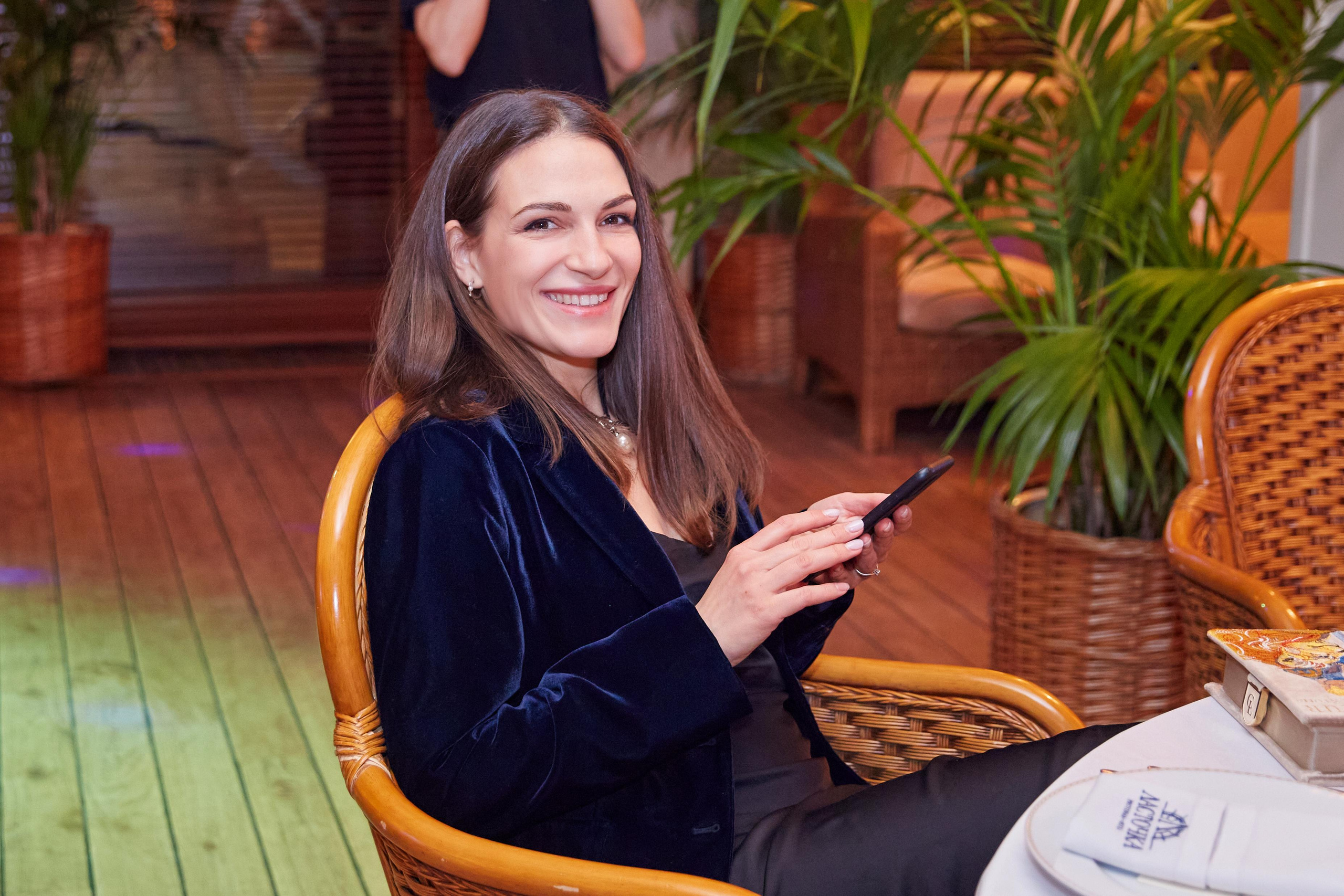 День Рождения Анастасии в ресторане Ласточка. Фотограф ваших самых ярких событий в Москве и СПБ. Збронская Юлия