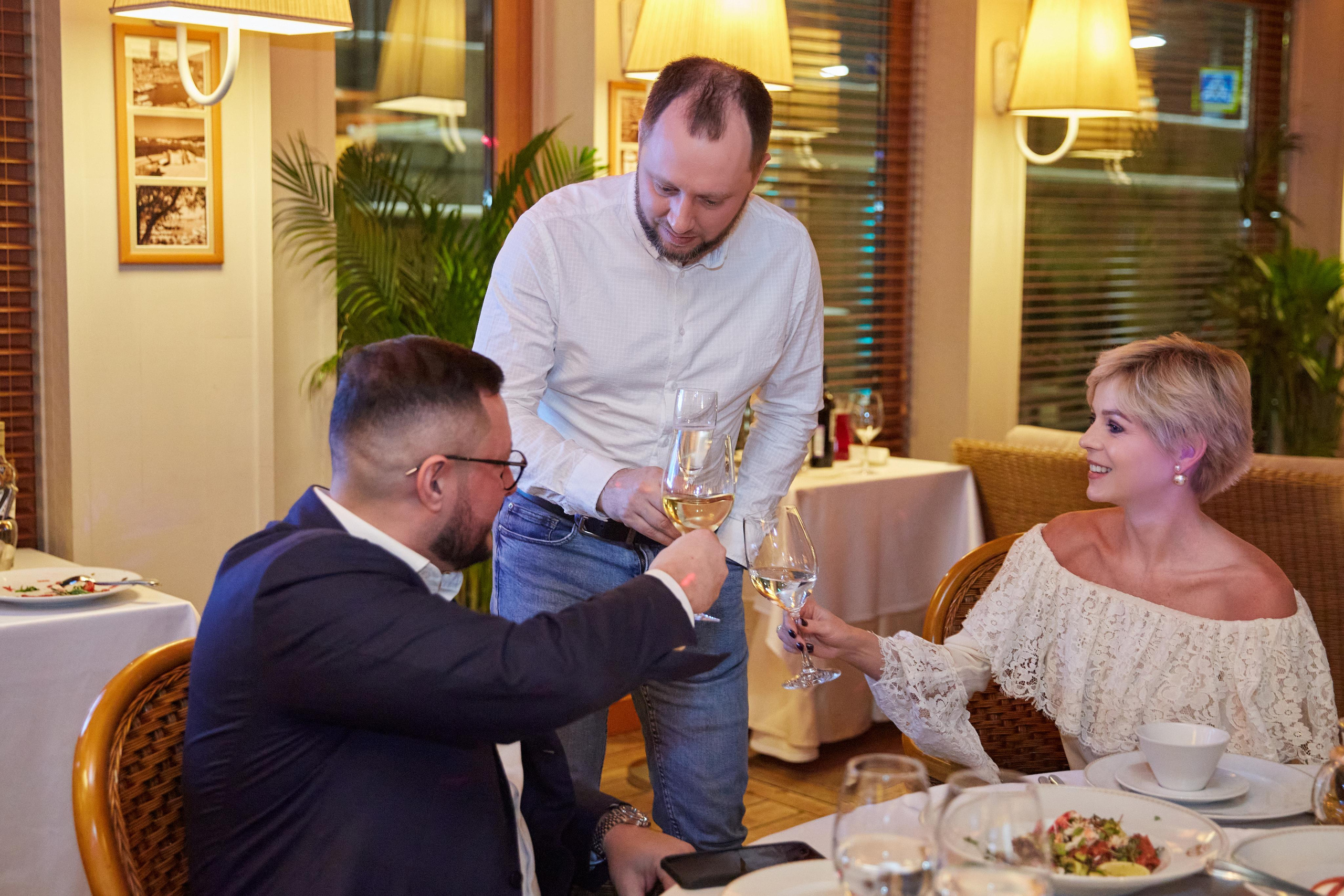 День Рождения Анастасии в ресторане Ласточка. Фотограф ваших самых ярких событий в Москве и СПБ. Збронская Юлия