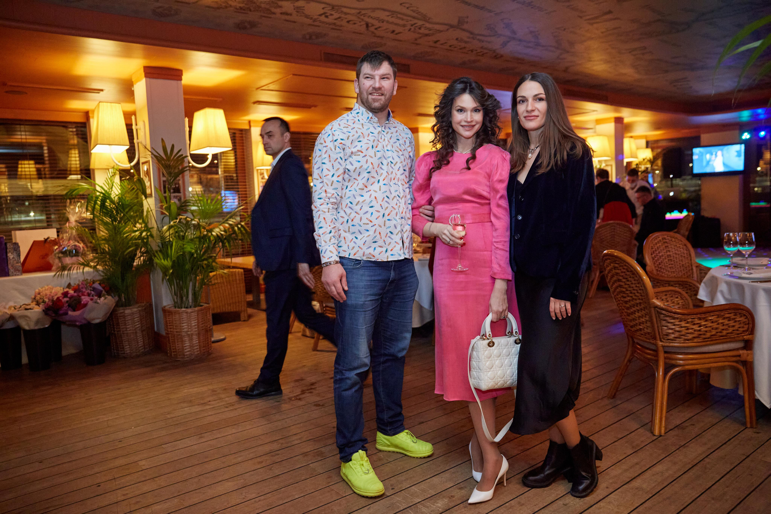 День Рождения Анастасии в ресторане Ласточка. Фотограф ваших самых ярких событий в Москве и СПБ. Збронская Юлия