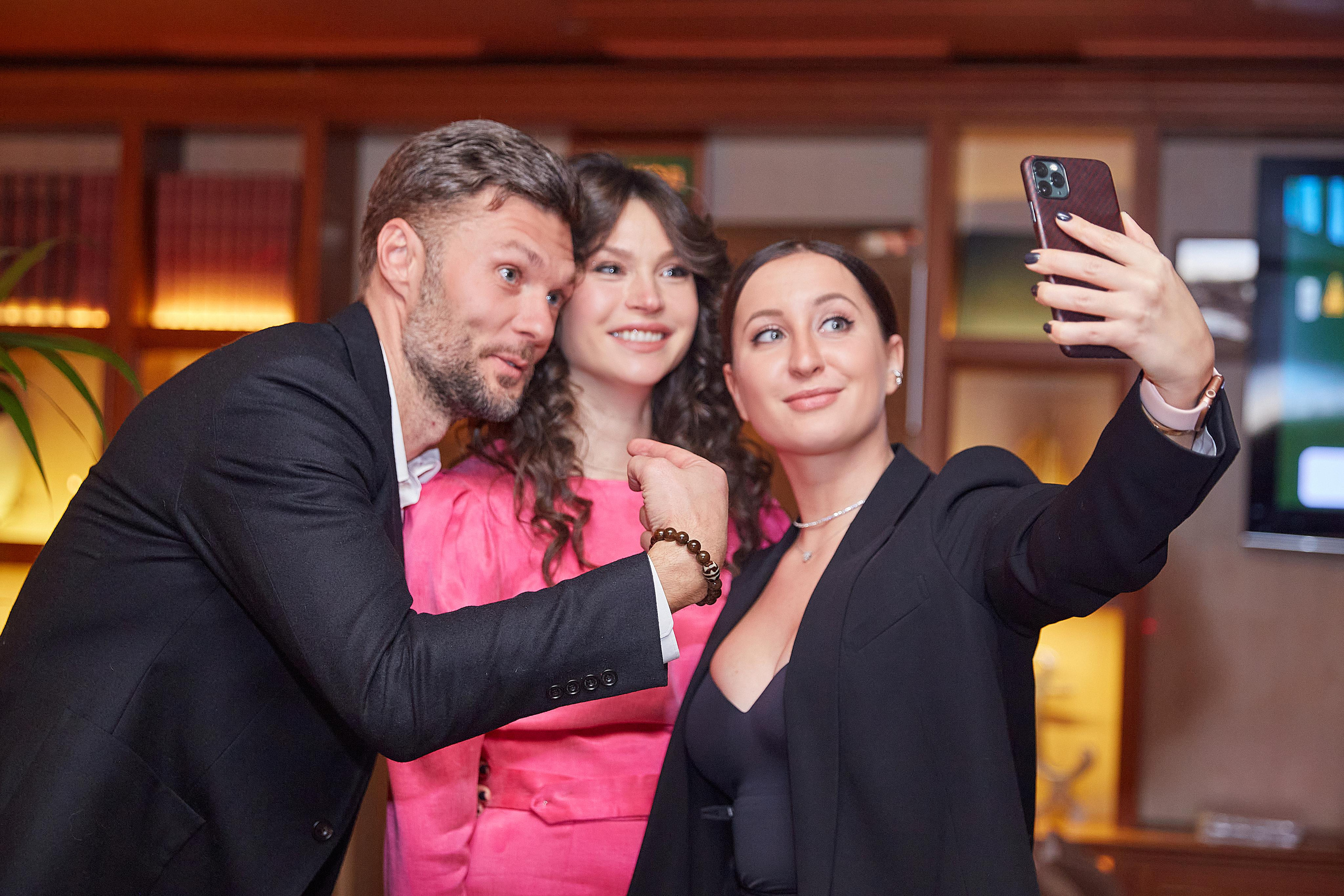 День Рождения Анастасии в ресторане Ласточка. Фотограф ваших самых ярких событий в Москве и СПБ. Збронская Юлия