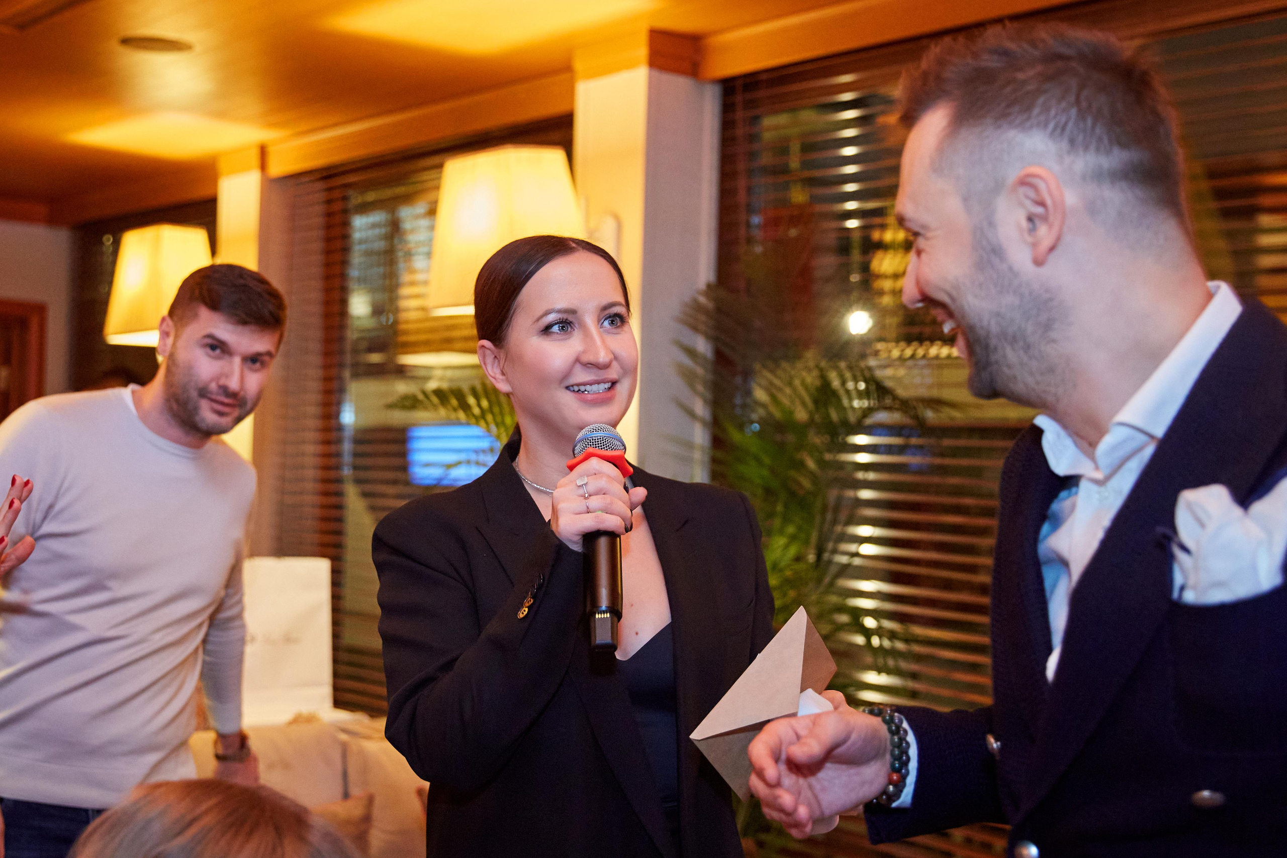 День Рождения Анастасии в ресторане Ласточка. Фотограф ваших самых ярких событий в Москве и СПБ. Збронская Юлия