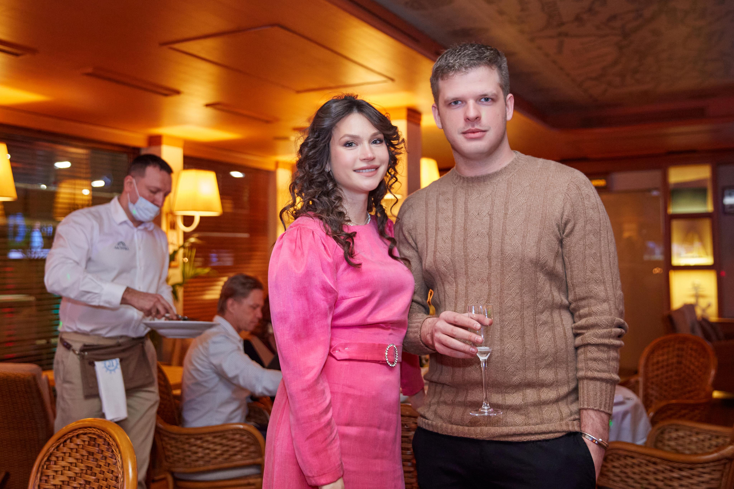 День Рождения Анастасии в ресторане Ласточка. Фотограф ваших самых ярких событий в Москве и СПБ. Збронская Юлия