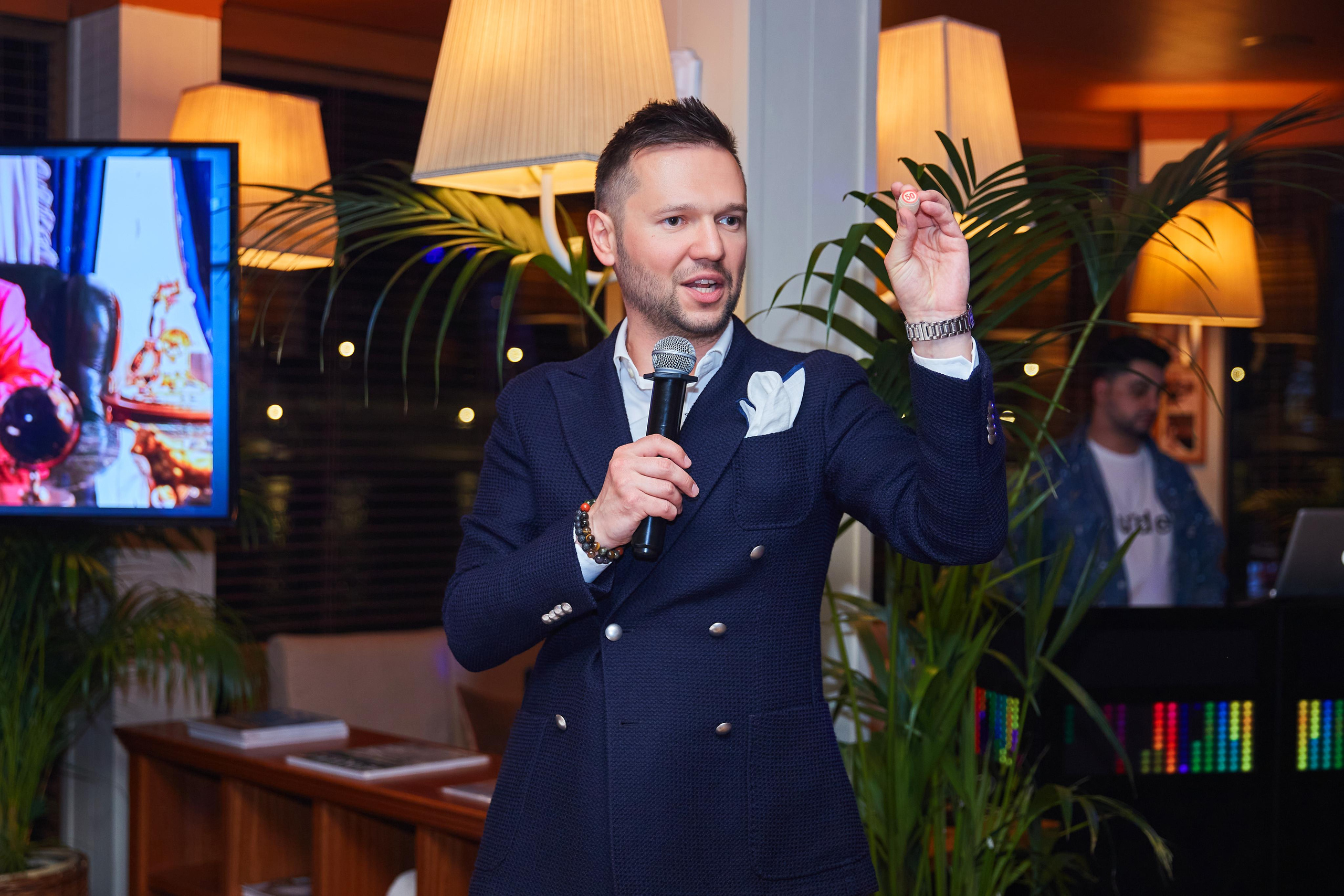 День Рождения Анастасии в ресторане Ласточка. Фотограф ваших самых ярких событий в Москве и СПБ. Збронская Юлия