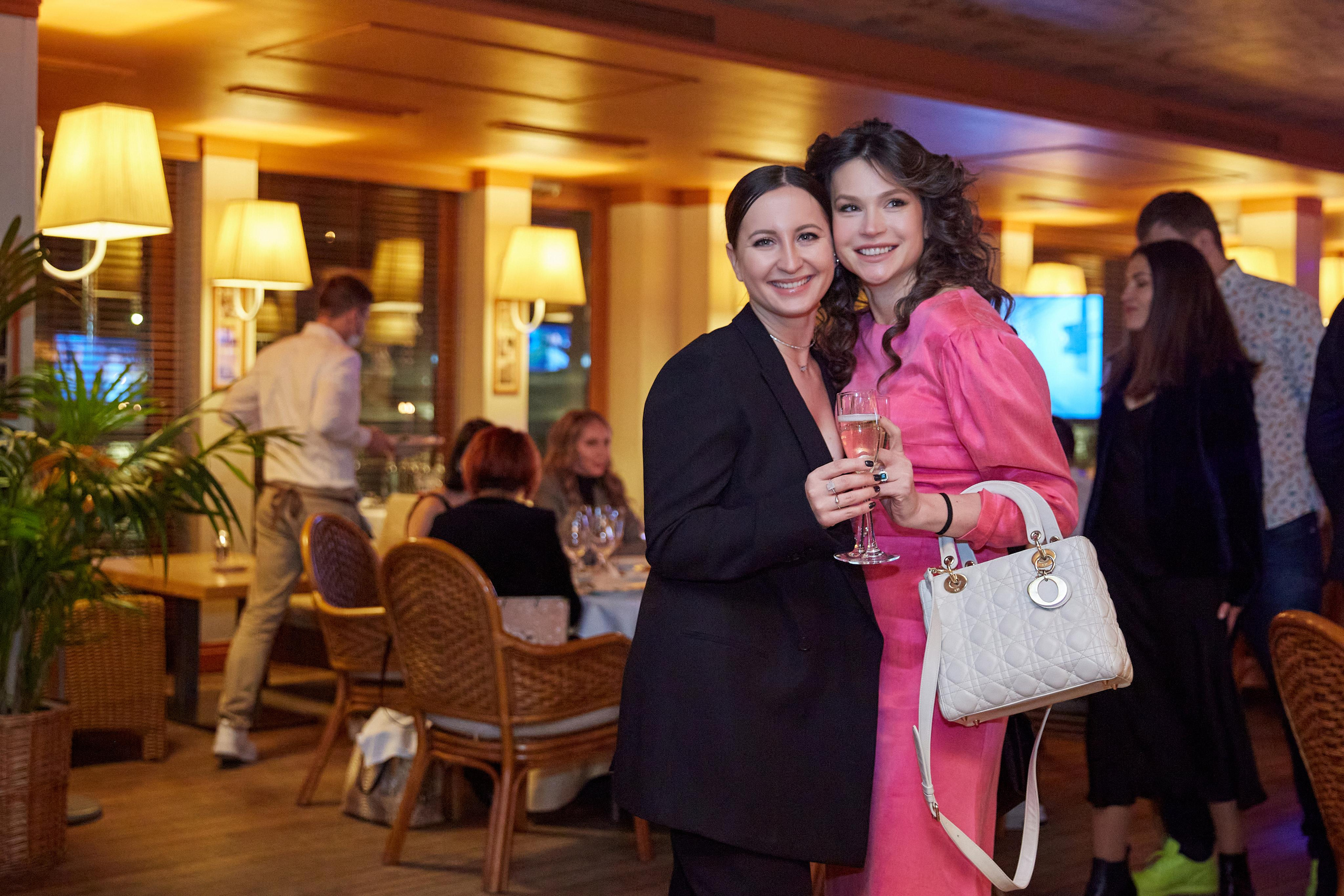 День Рождения Анастасии в ресторане Ласточка. Фотограф ваших самых ярких событий в Москве и СПБ. Збронская Юлия