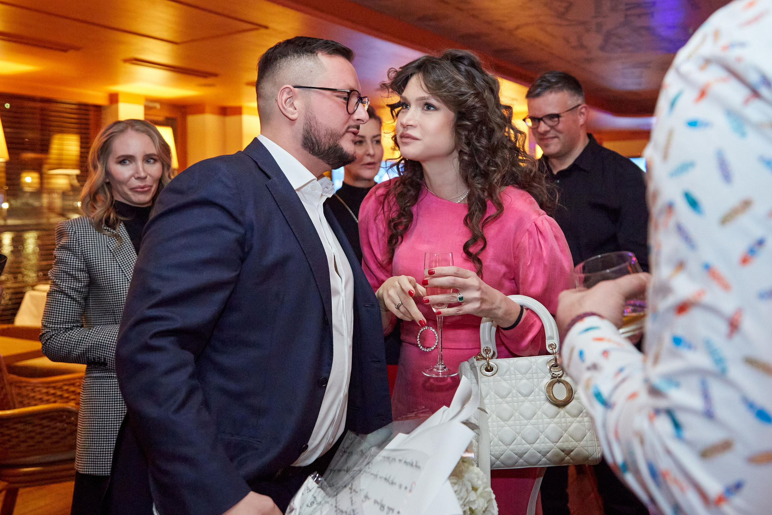 День Рождения Анастасии в ресторане Ласточка. Фотограф ваших самых ярких событий в Москве и СПБ. Збронская Юлия