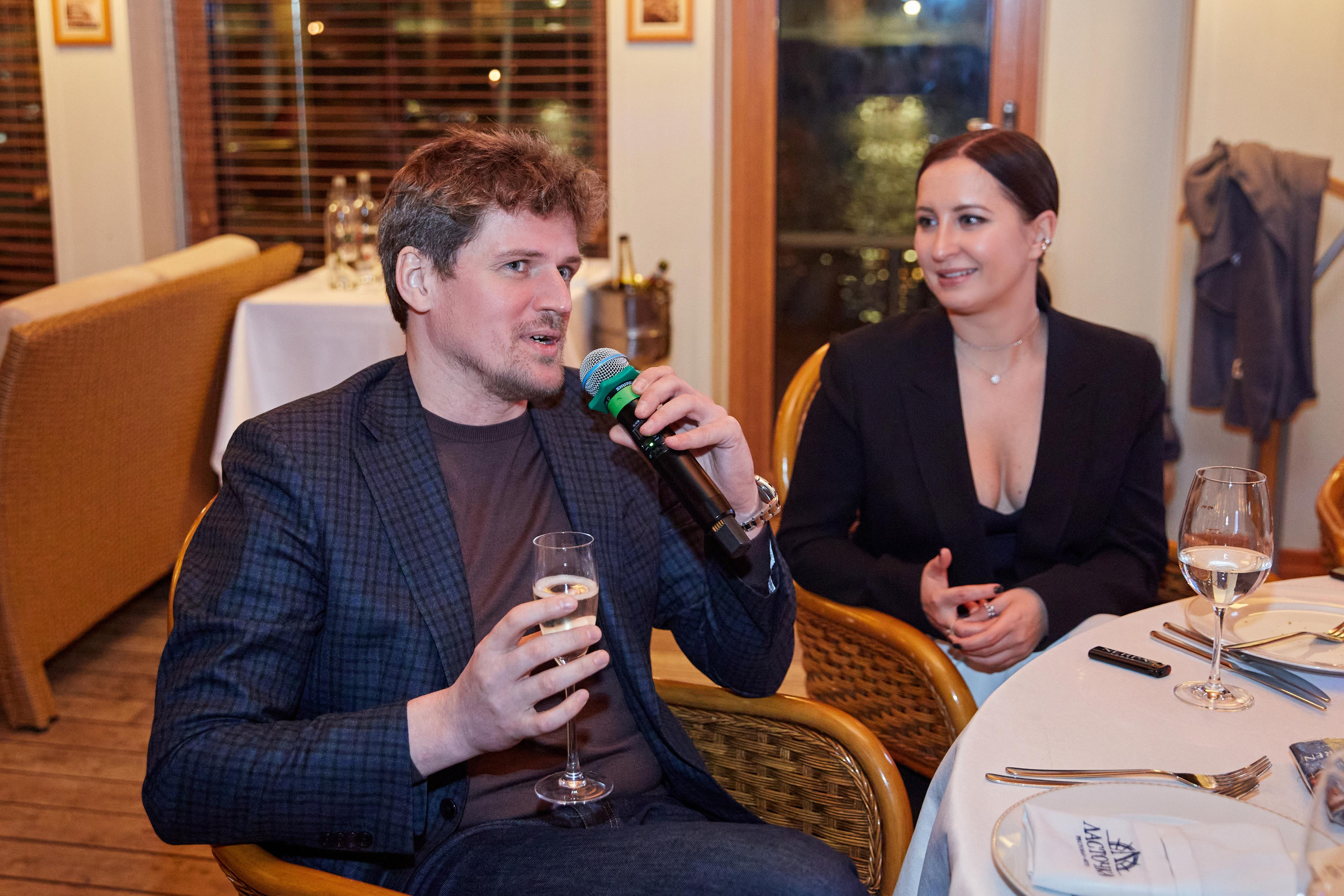 День Рождения Анастасии в ресторане Ласточка. Фотограф ваших самых ярких событий в Москве и СПБ. Збронская Юлия