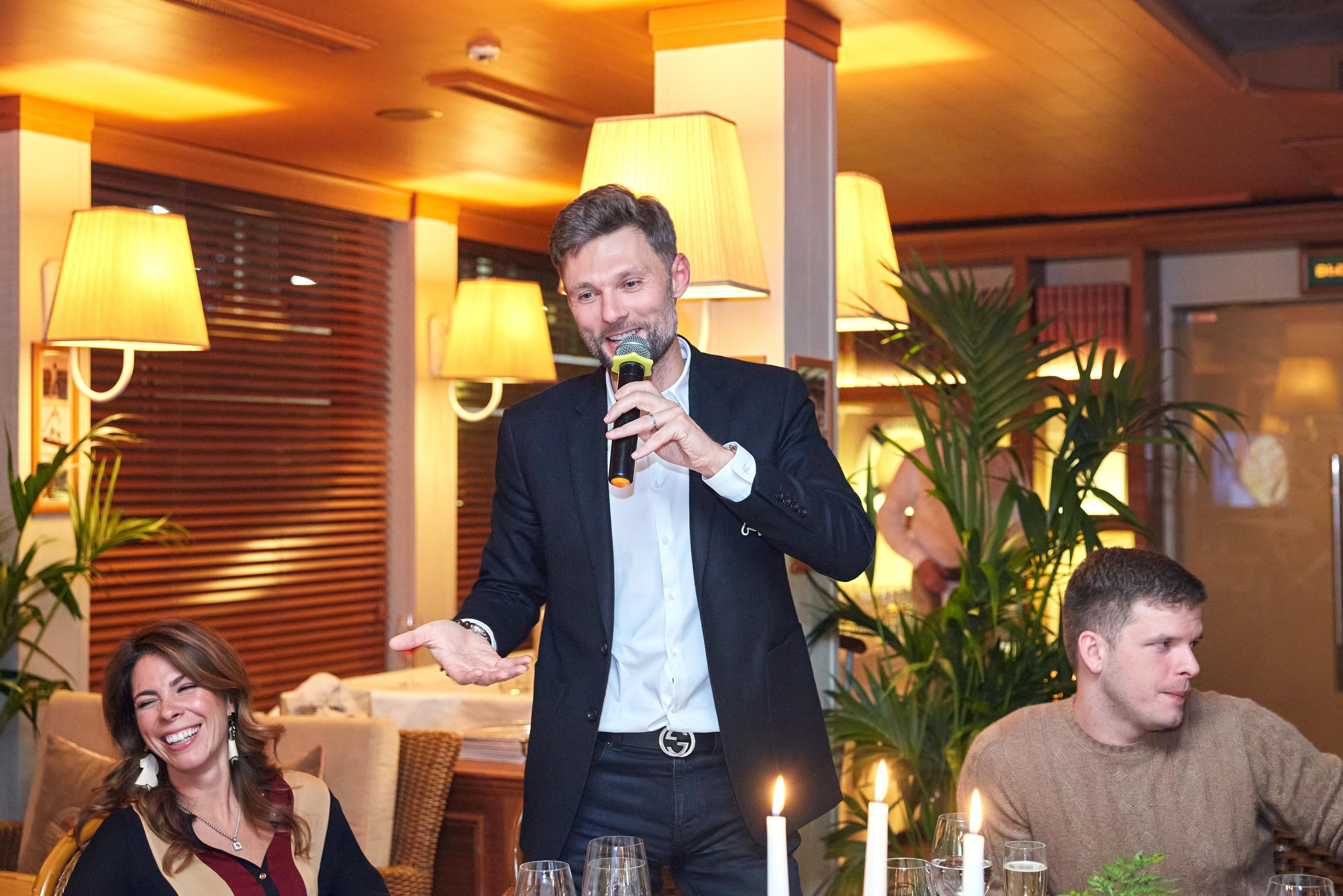 День Рождения Анастасии в ресторане Ласточка. Фотограф ваших самых ярких событий в Москве и СПБ. Збронская Юлия