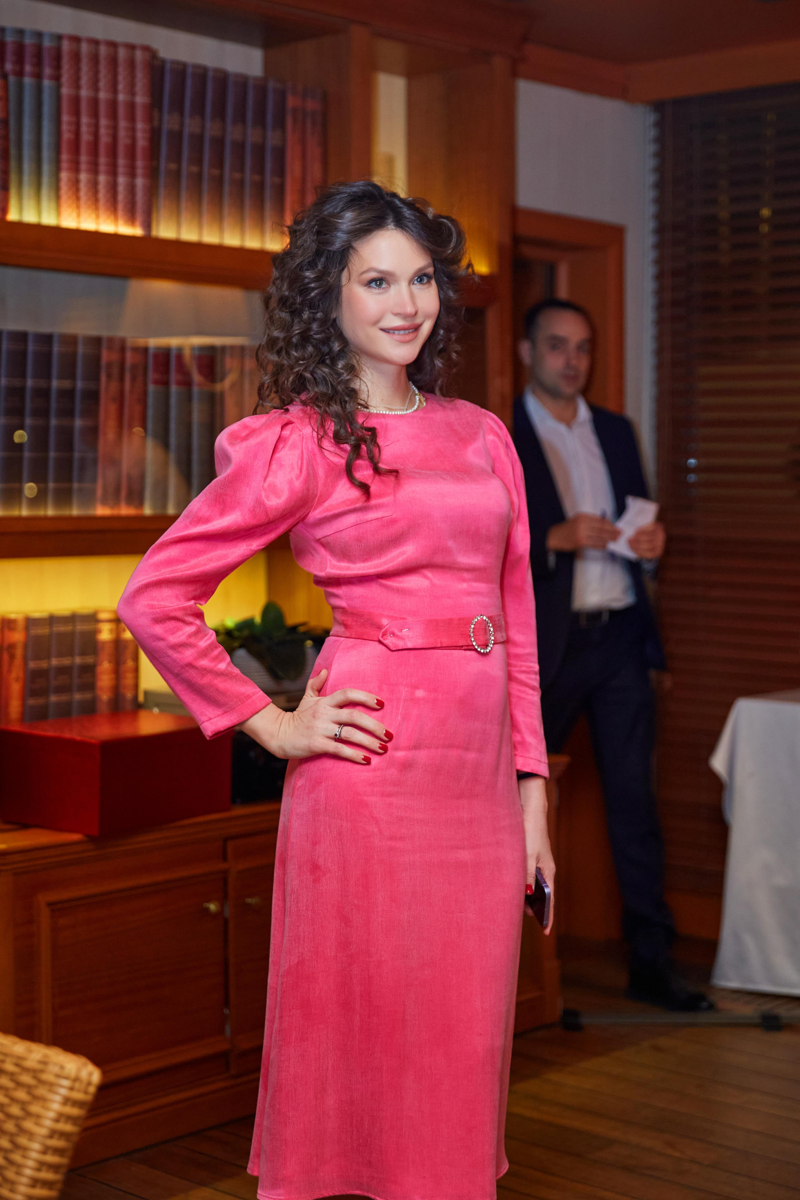 День Рождения Анастасии в ресторане Ласточка. Фотограф ваших самых ярких событий в Москве и СПБ. Збронская Юлия